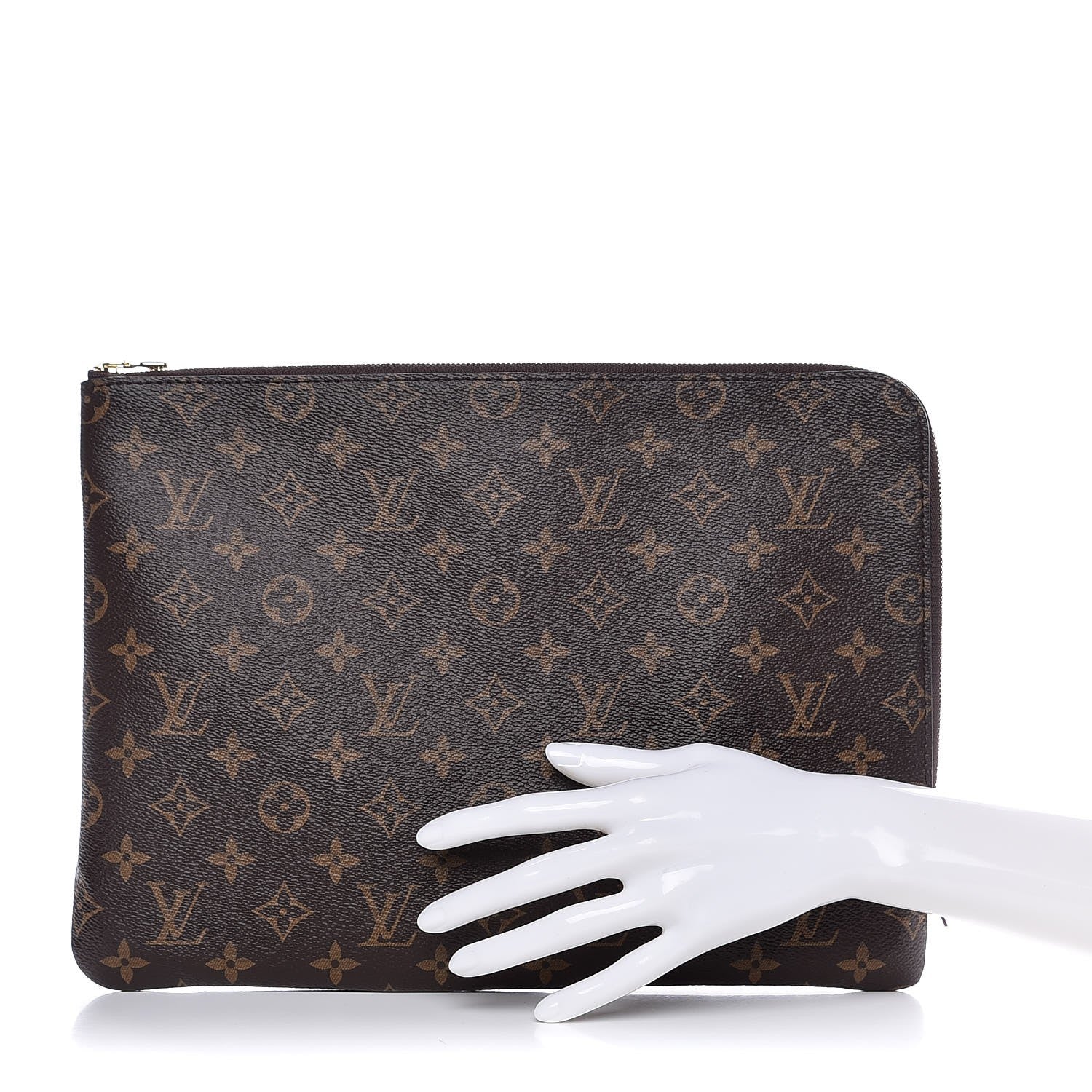 Louis Vuitton Monogram Etui Voyage MM Pouch 2 of 7