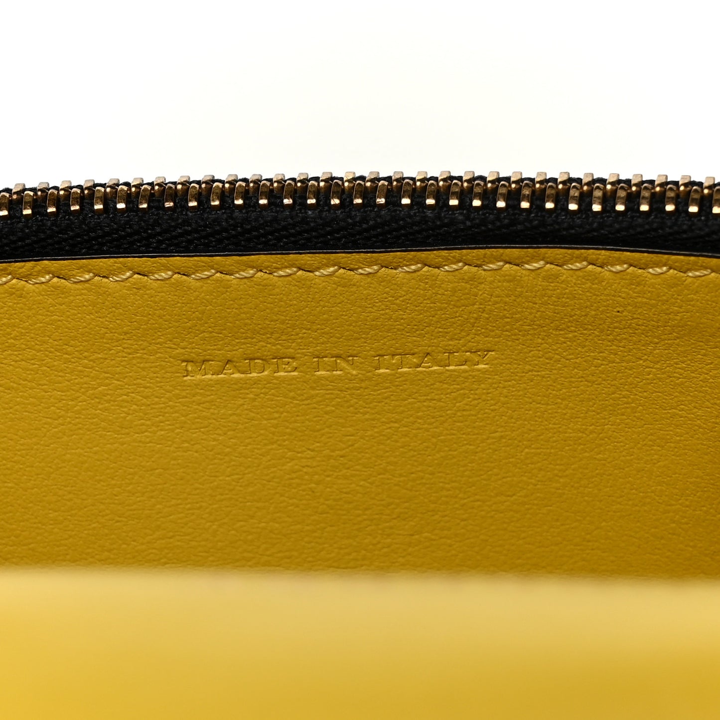 Grainy Calfskin Equestrian Shield Wallet Black