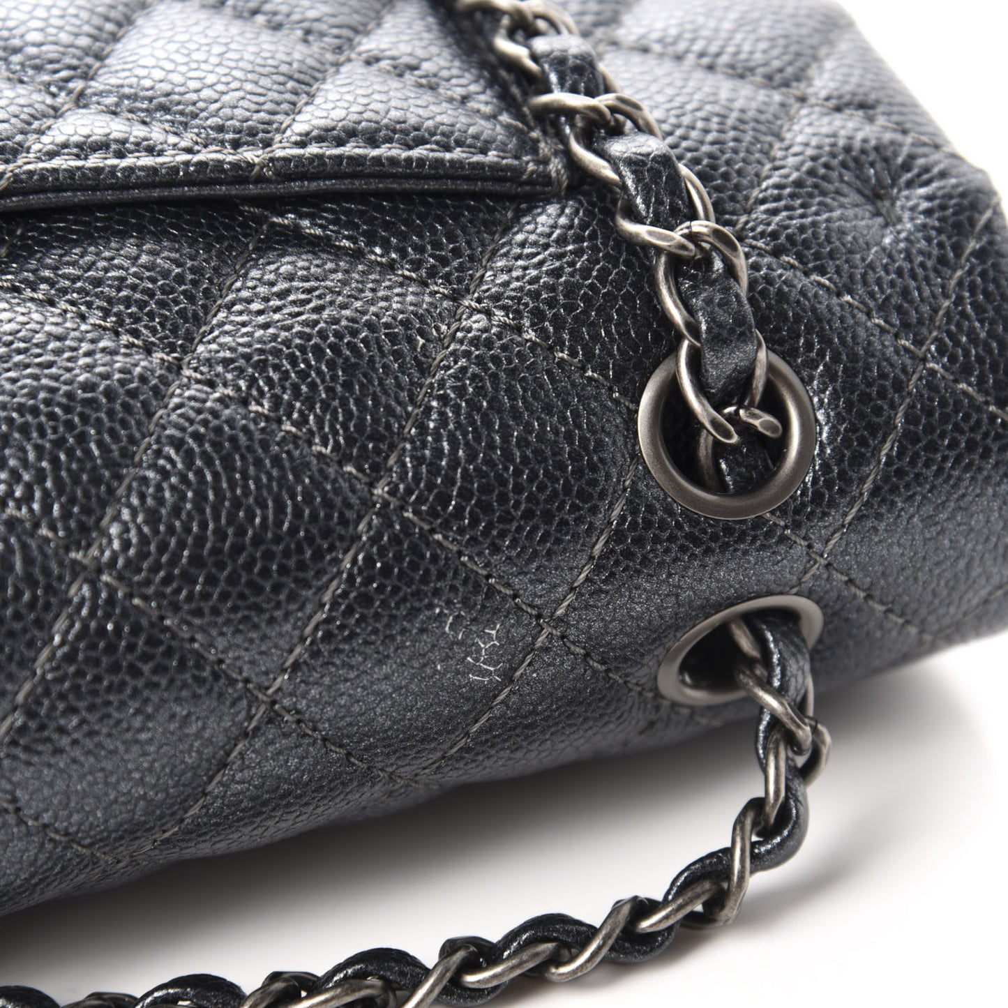 Iridescent Caviar Quilted Medium Double Flap Black