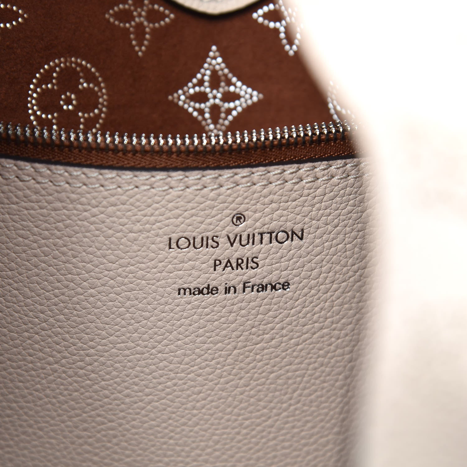 Louis Vuitton Mahina Carmel Hobo Creme 8 of 11