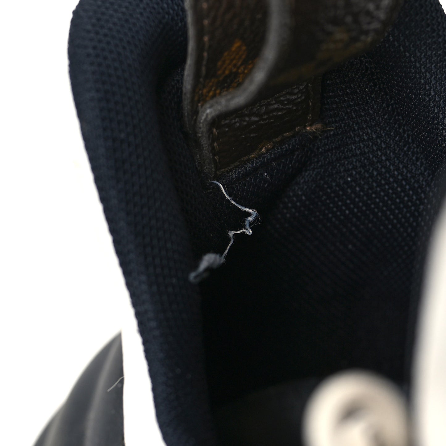 Calfskin Technical Nylon LV Archlight Sneakers 39 Black White