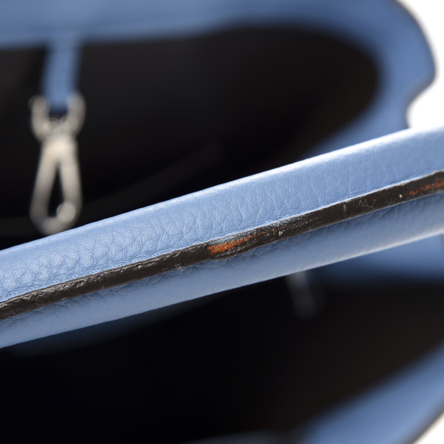 Louis Vuitton Taurillon Capucines MM Bleuet 11 of 21