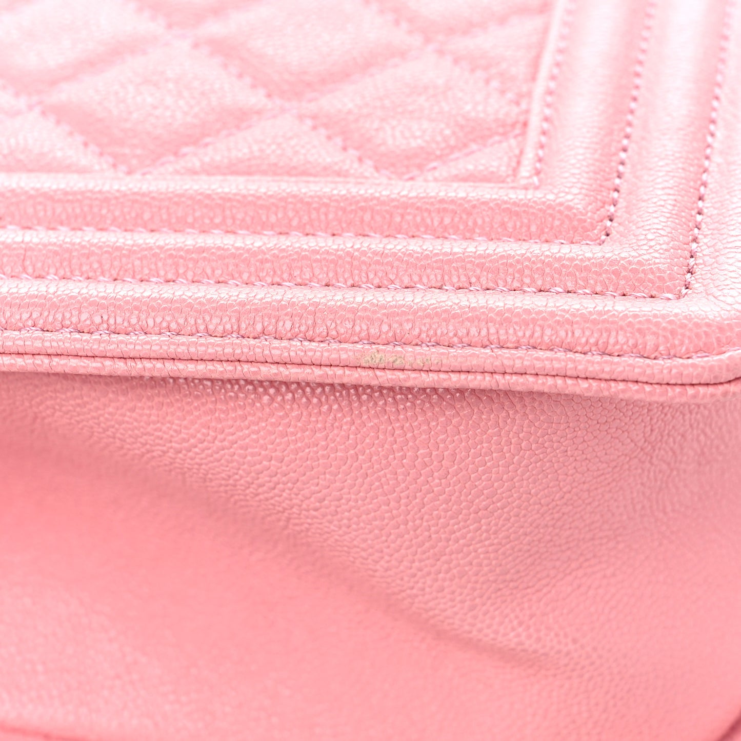 Caviar Quilted Medium Boy Flap Powder Pink