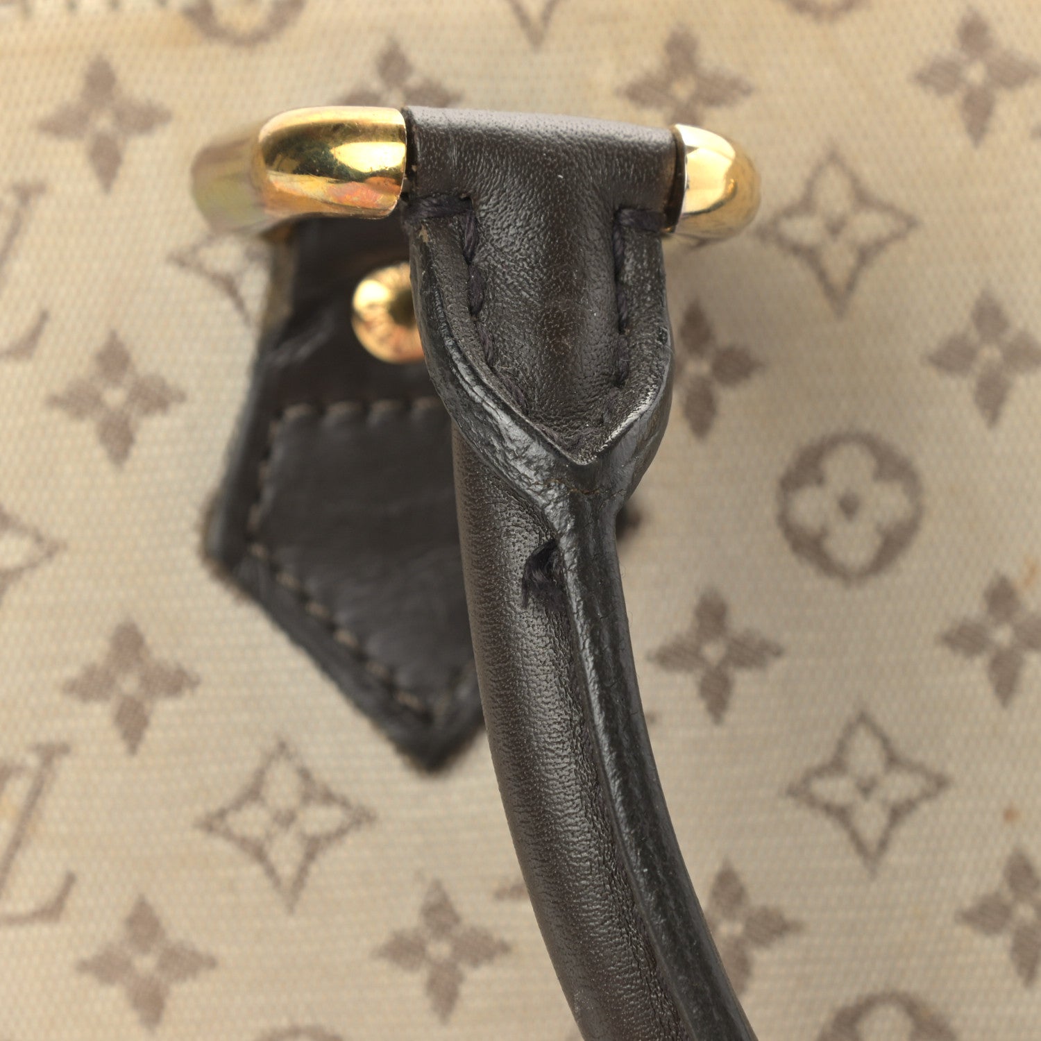 Louis Vuitton Mini Monogram Alma Long Kaki 17 of 19