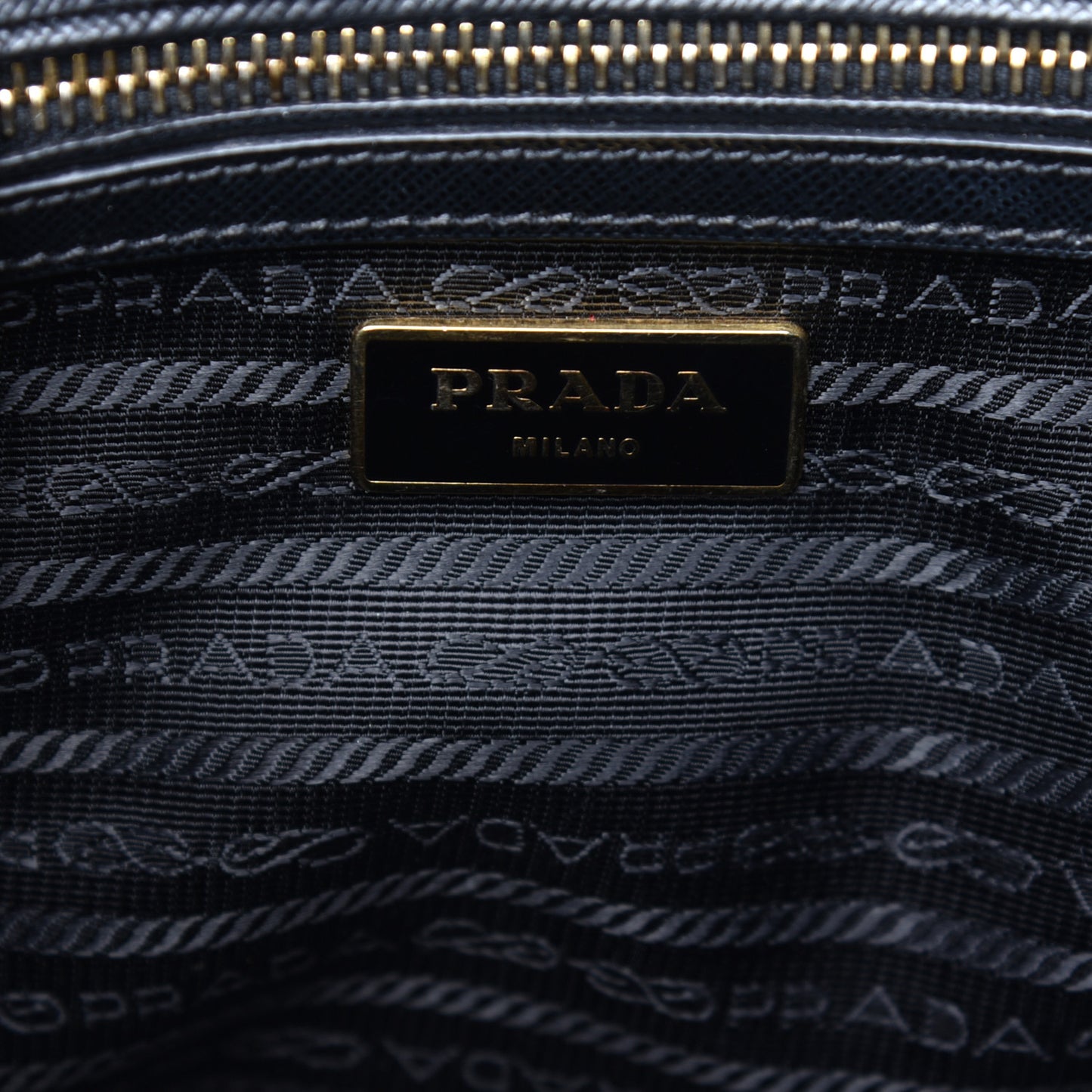 Saffiano Small Galleria Double Zip Tote Black