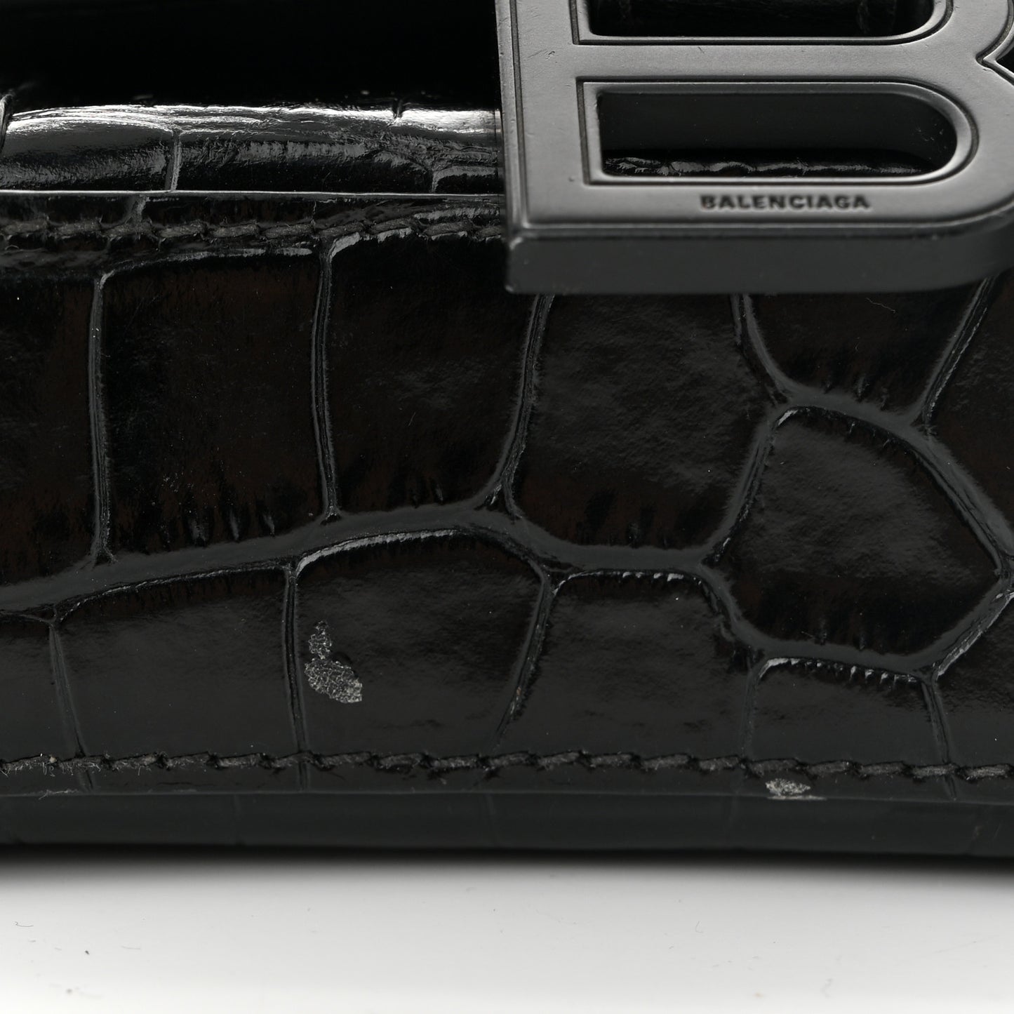 Shiny Calfskin Monochrome Crocodile Embossed Hourglass Chain Bag Black