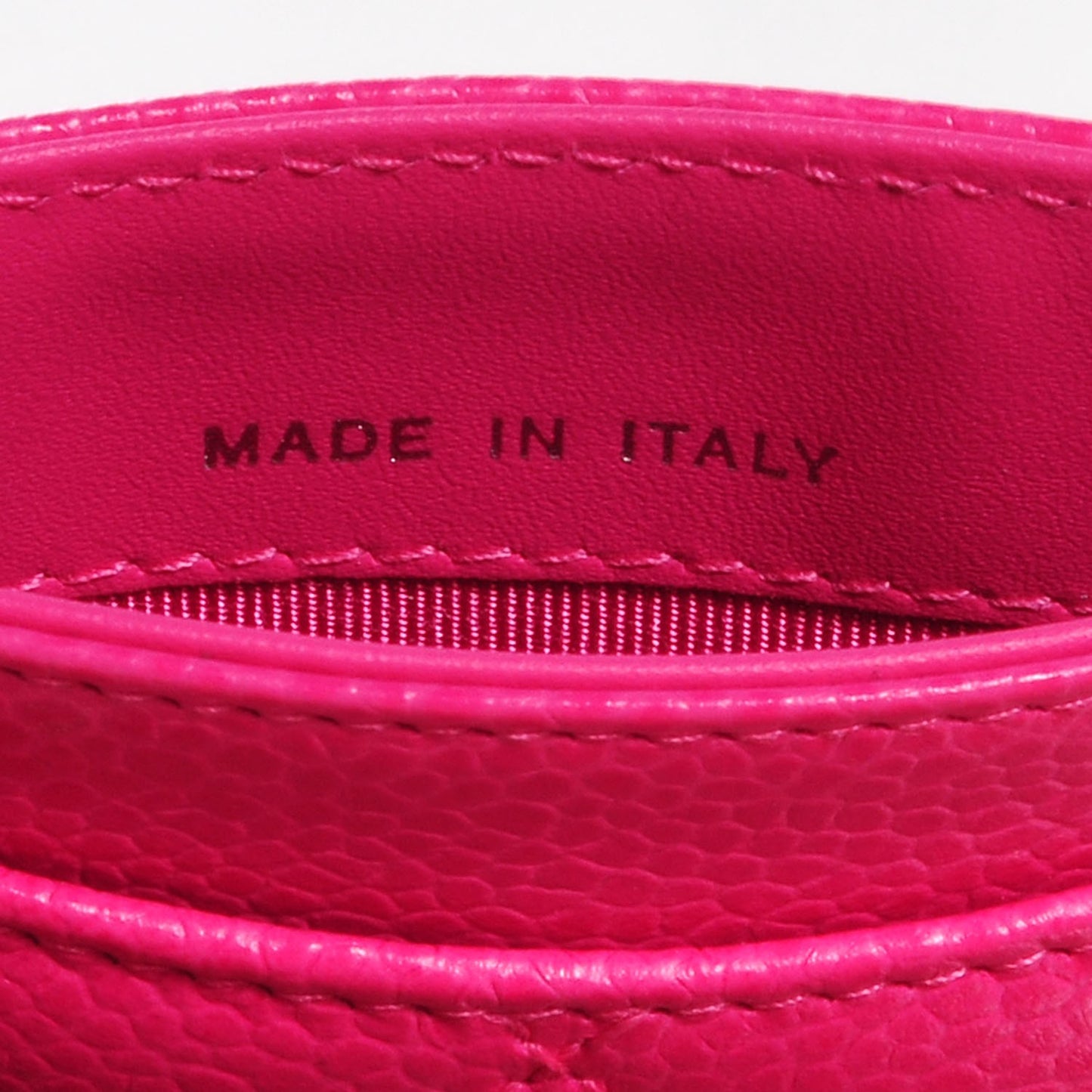 Caviar Quilted Card Holder Fuchsia