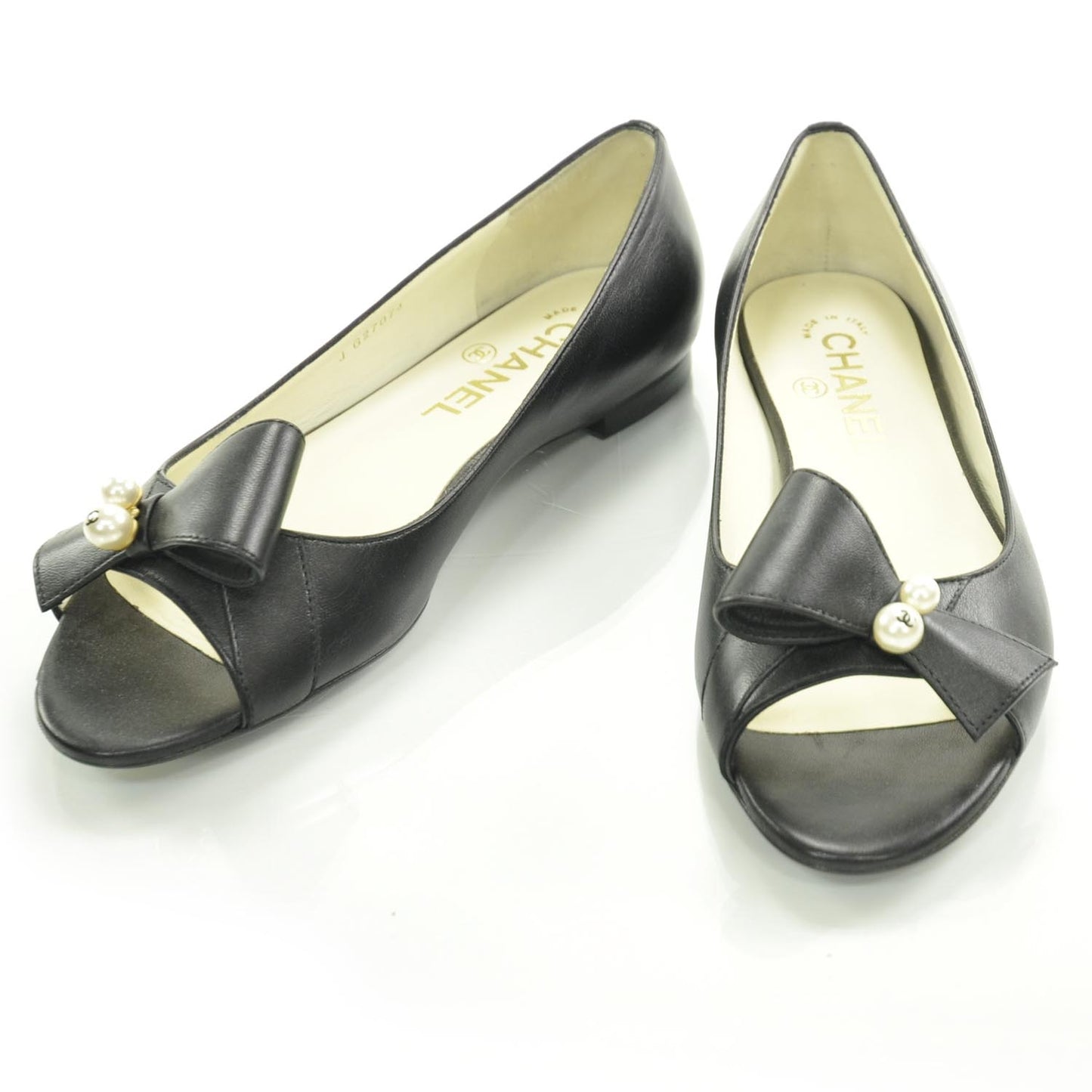 Leather Pearl Bow Flats 36 Black