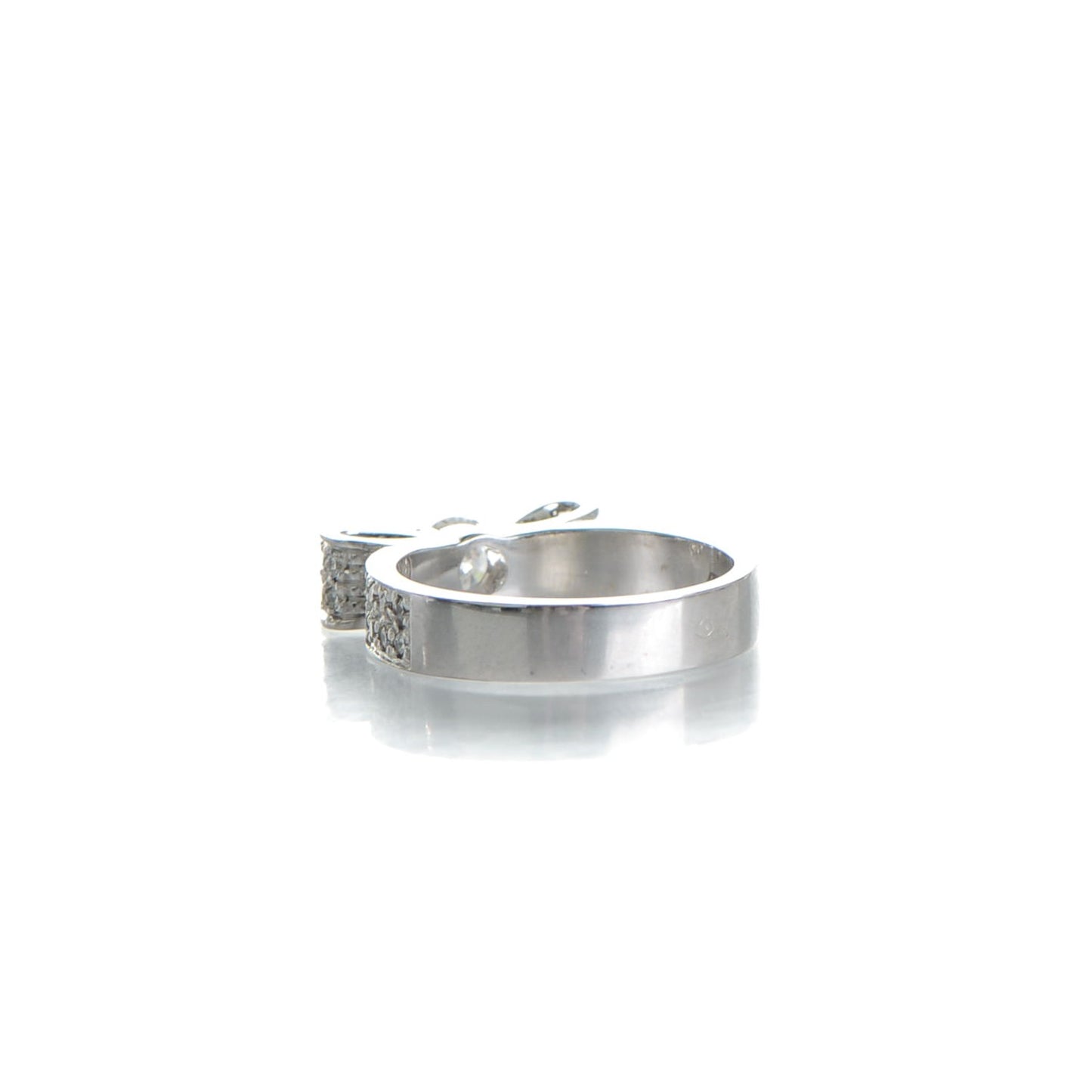 18K White Gold Diamond Ruban Ring 46 3.75