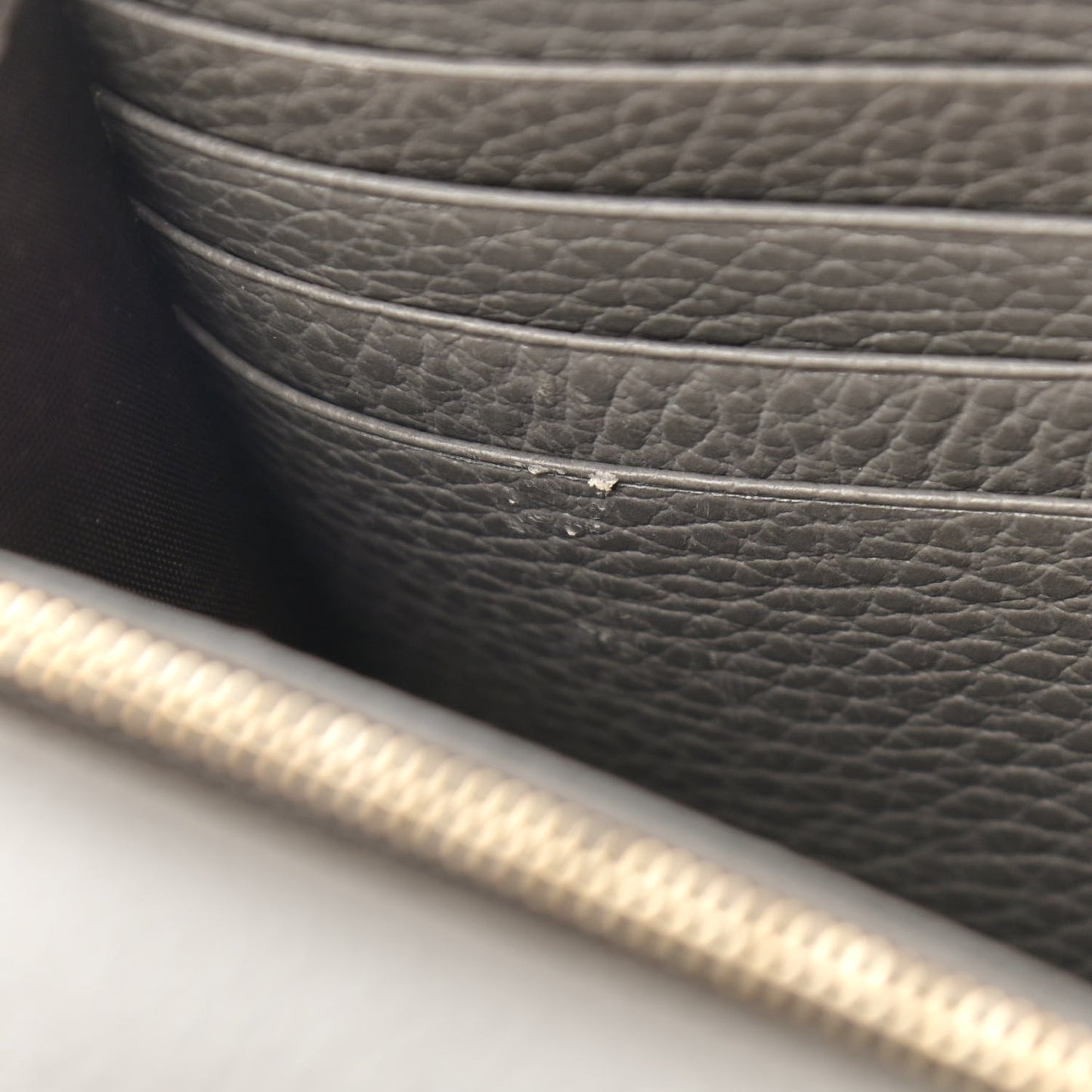 Dollar Calfskin Interlocking G Chain Wallet Loess
