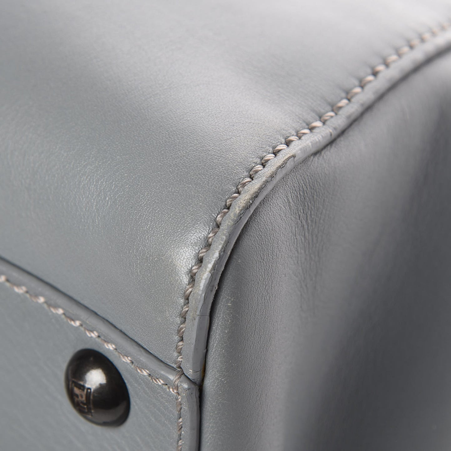 Vitello Suede Medium Peekaboo Iconic Satchel Grigio Chiaro