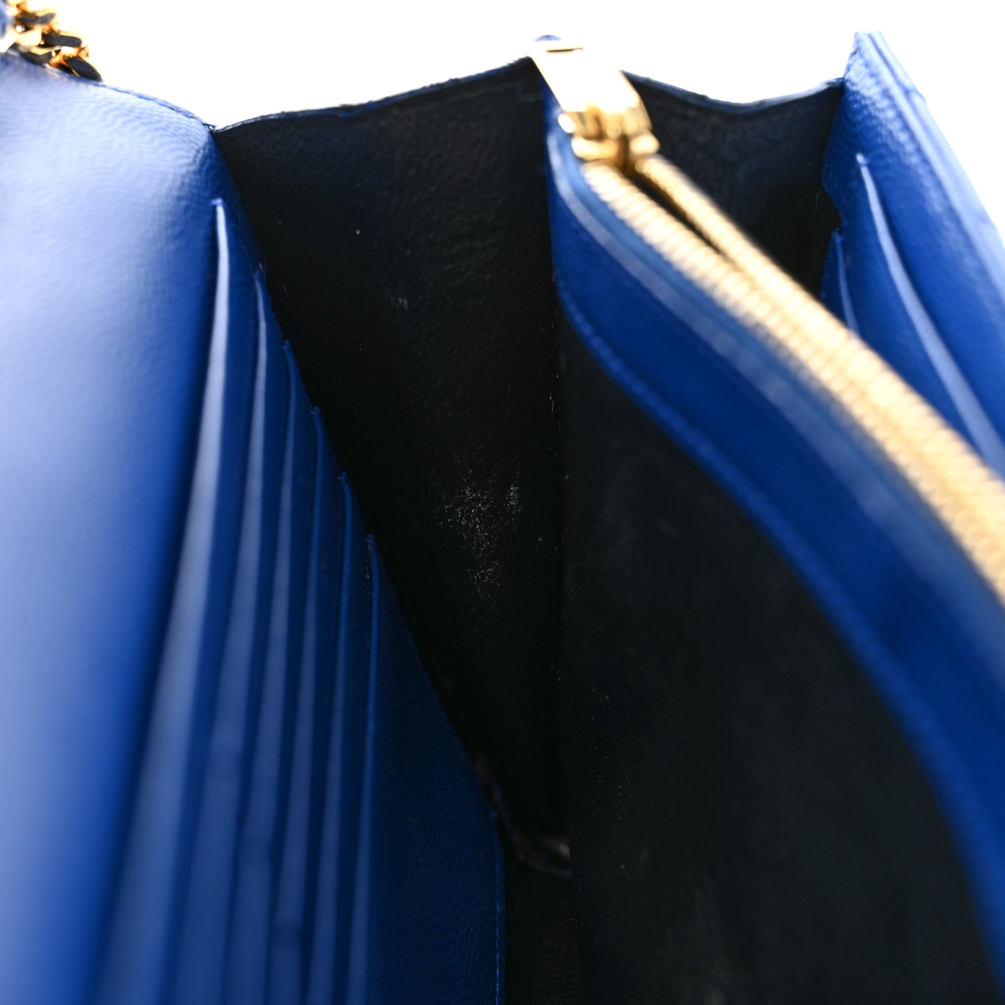 Grain De Poudre Matelasse Chevron Monogram Chain Wallet Blue Majorelle