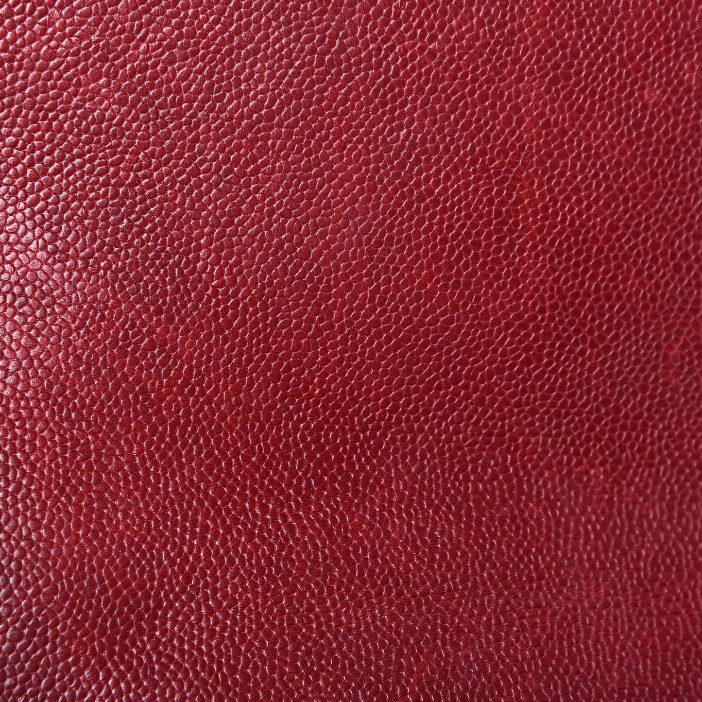Caviar Quilted Medium Boy Flap Red