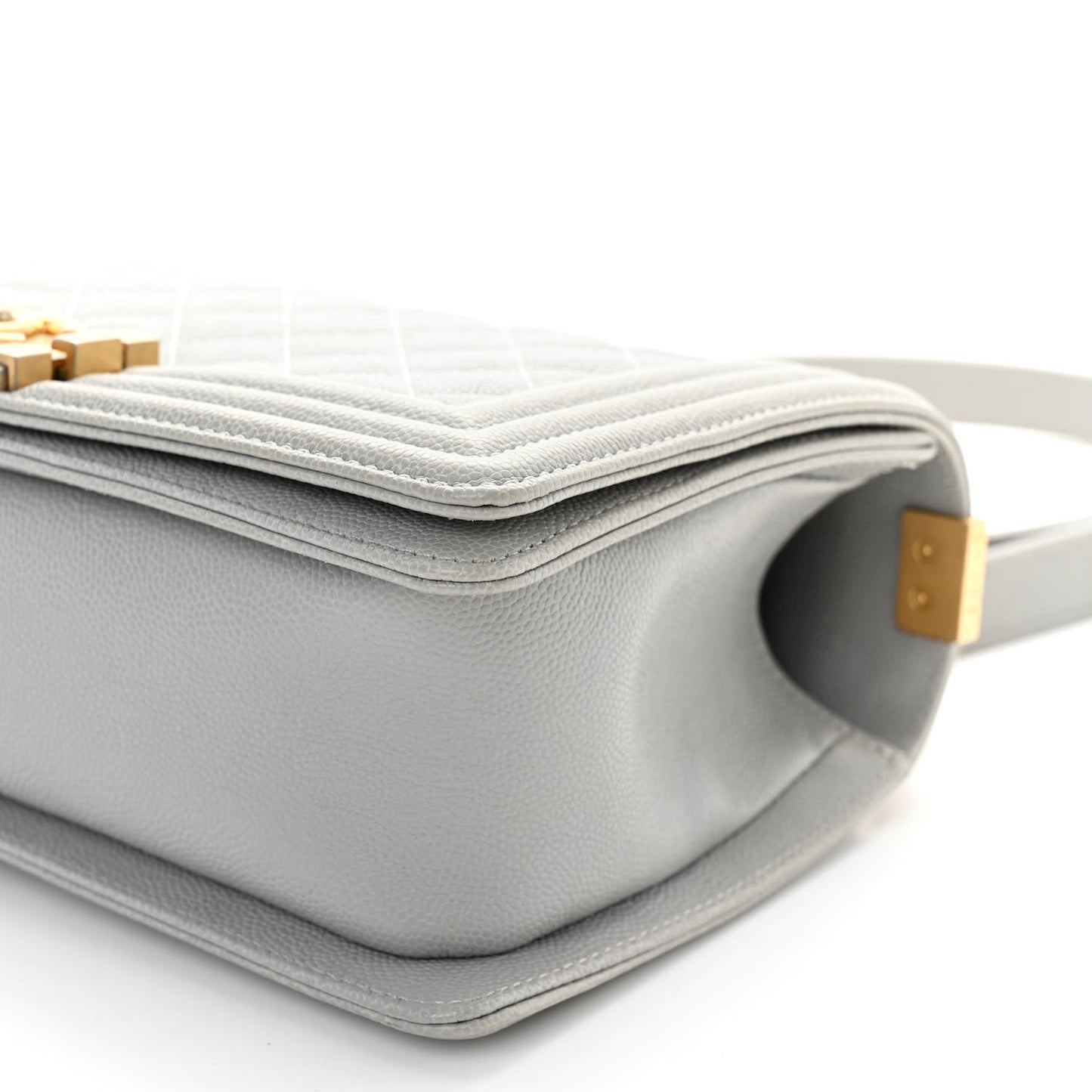 Caviar Quilted Medium Boy Flap Light Grey