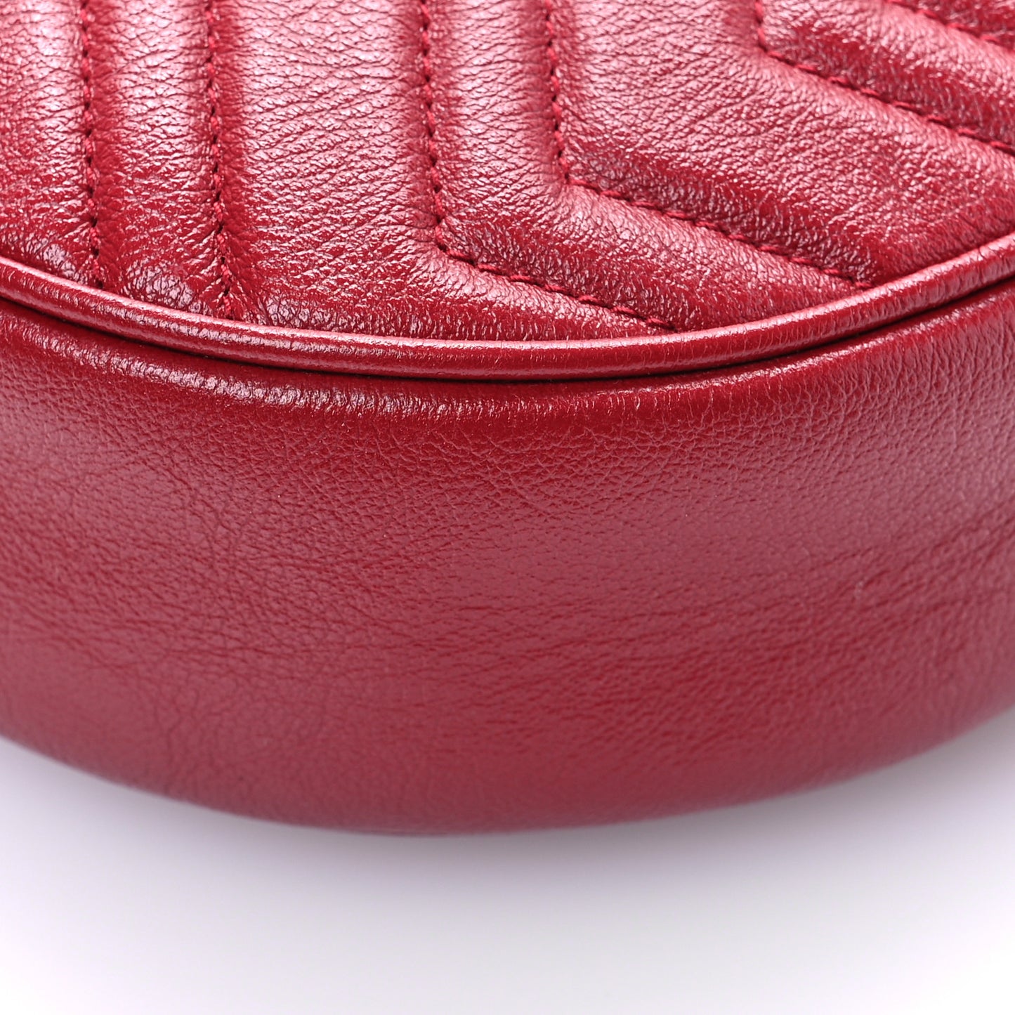 Glazed Calfskin Matelasse Heart Mini GG Marmont Round Shoulder Bag Romantic Cerise
