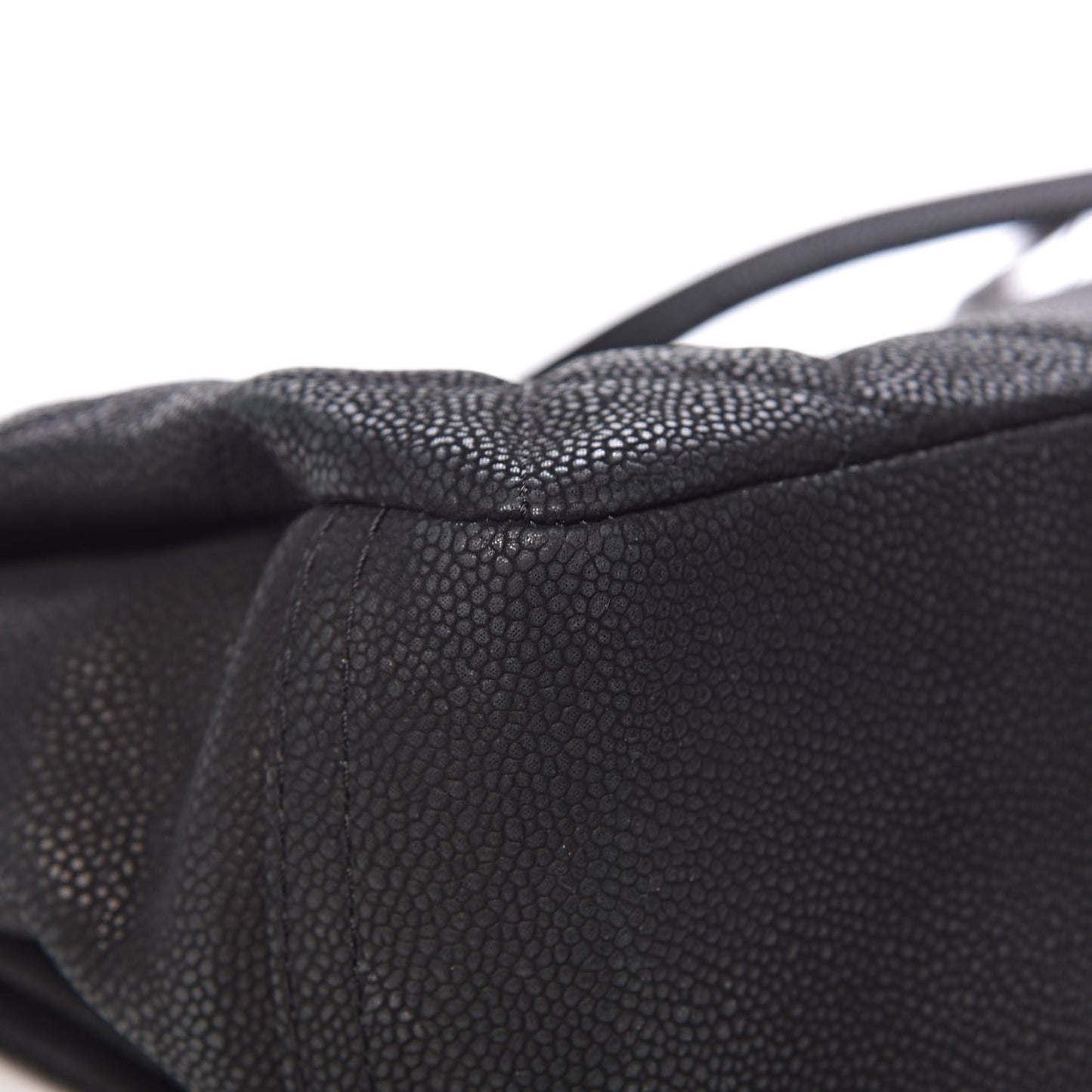 Iridescent Caviar Quilted Medium Lady Pearly Flap Black
