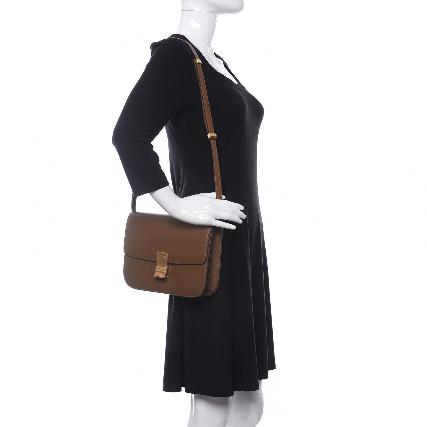 Box Calfskin Medium Classic Box Flap Bag Camel
