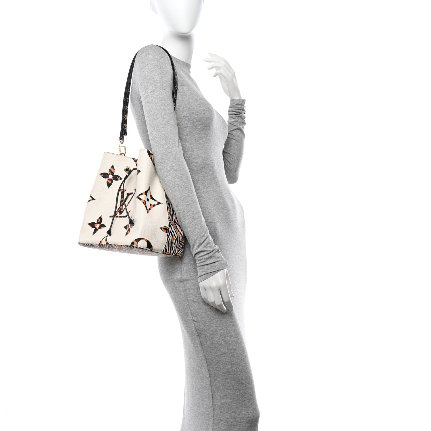 Louis Vuitton Monogram Giant Jungle NéoNoé Ivory 2 of 10