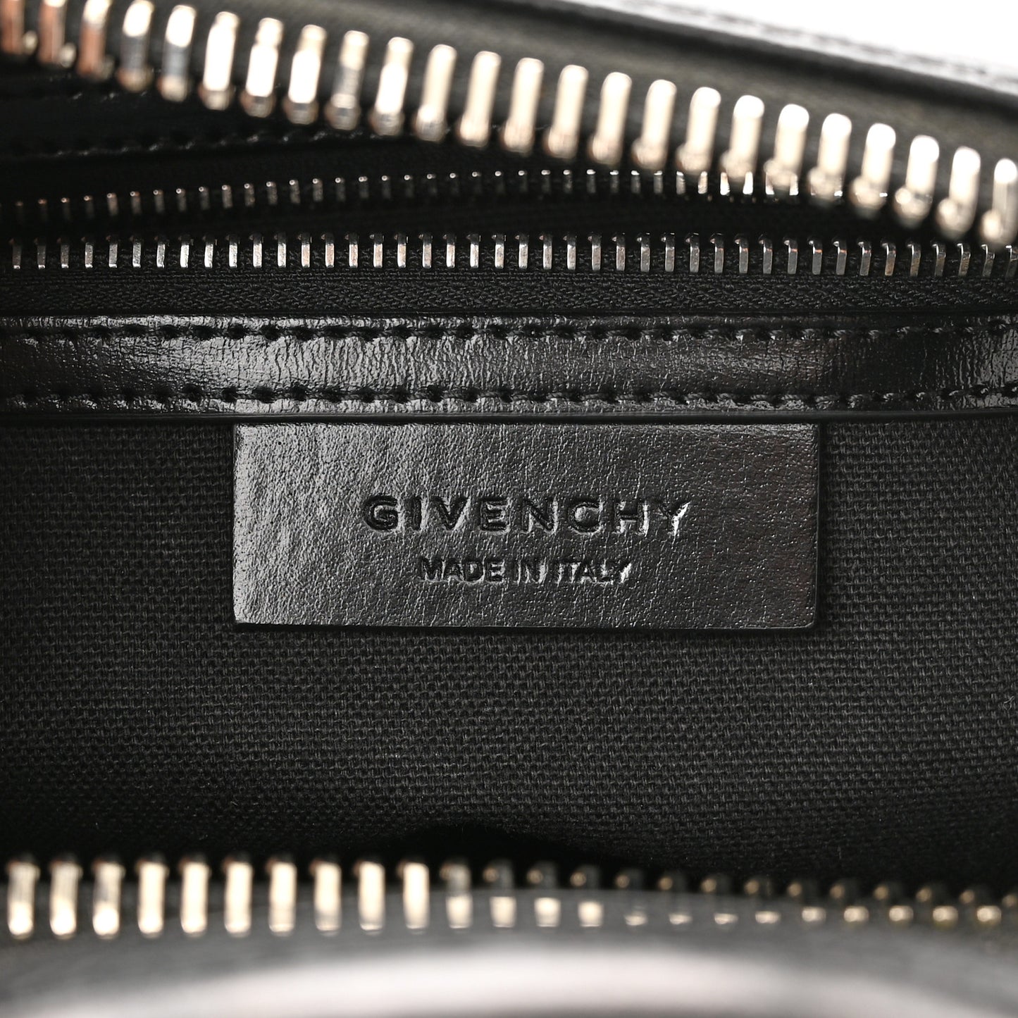 Shiny Lord Calfskin Small Antigona Black