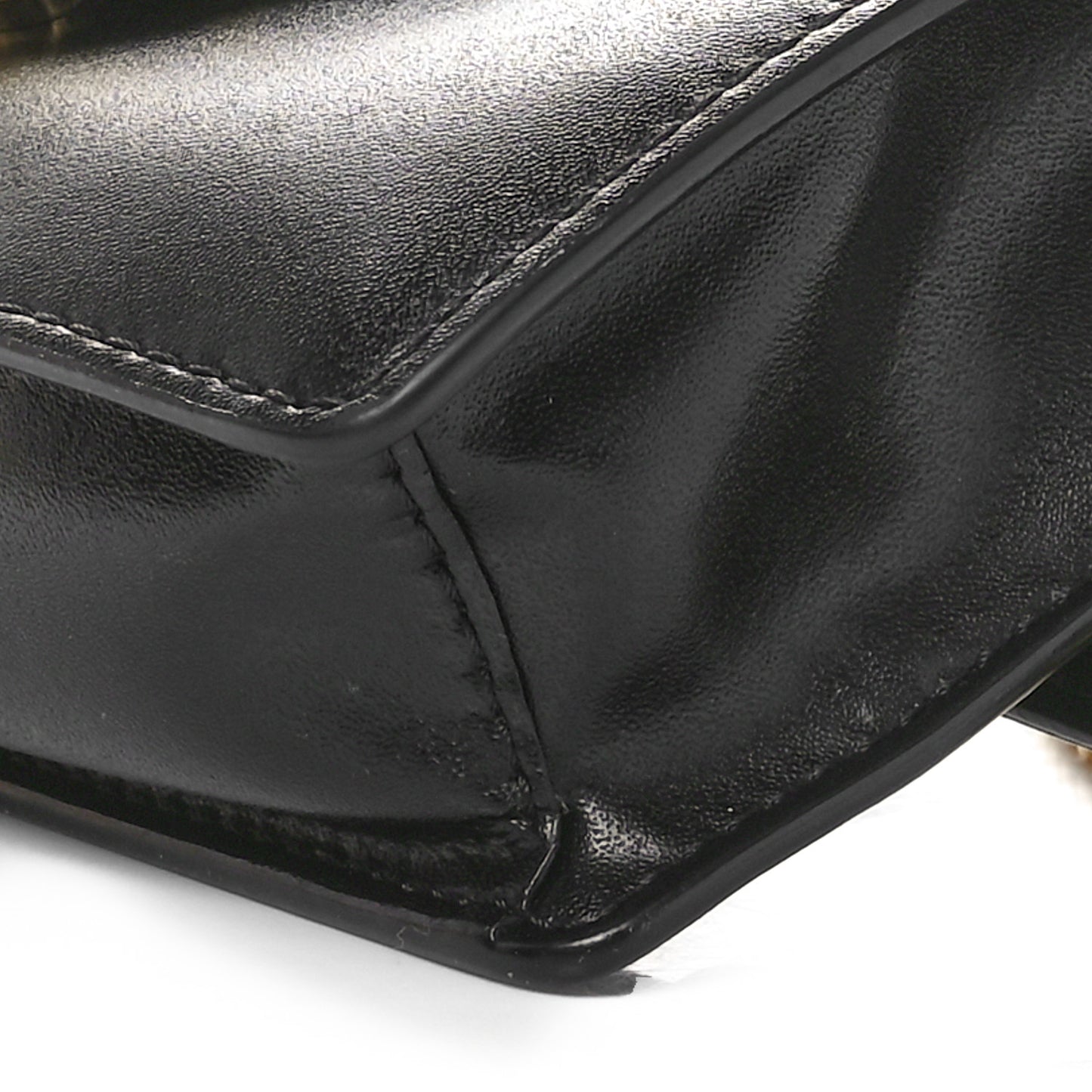 Vitello Cruise F is Fendi Belt Bag Black