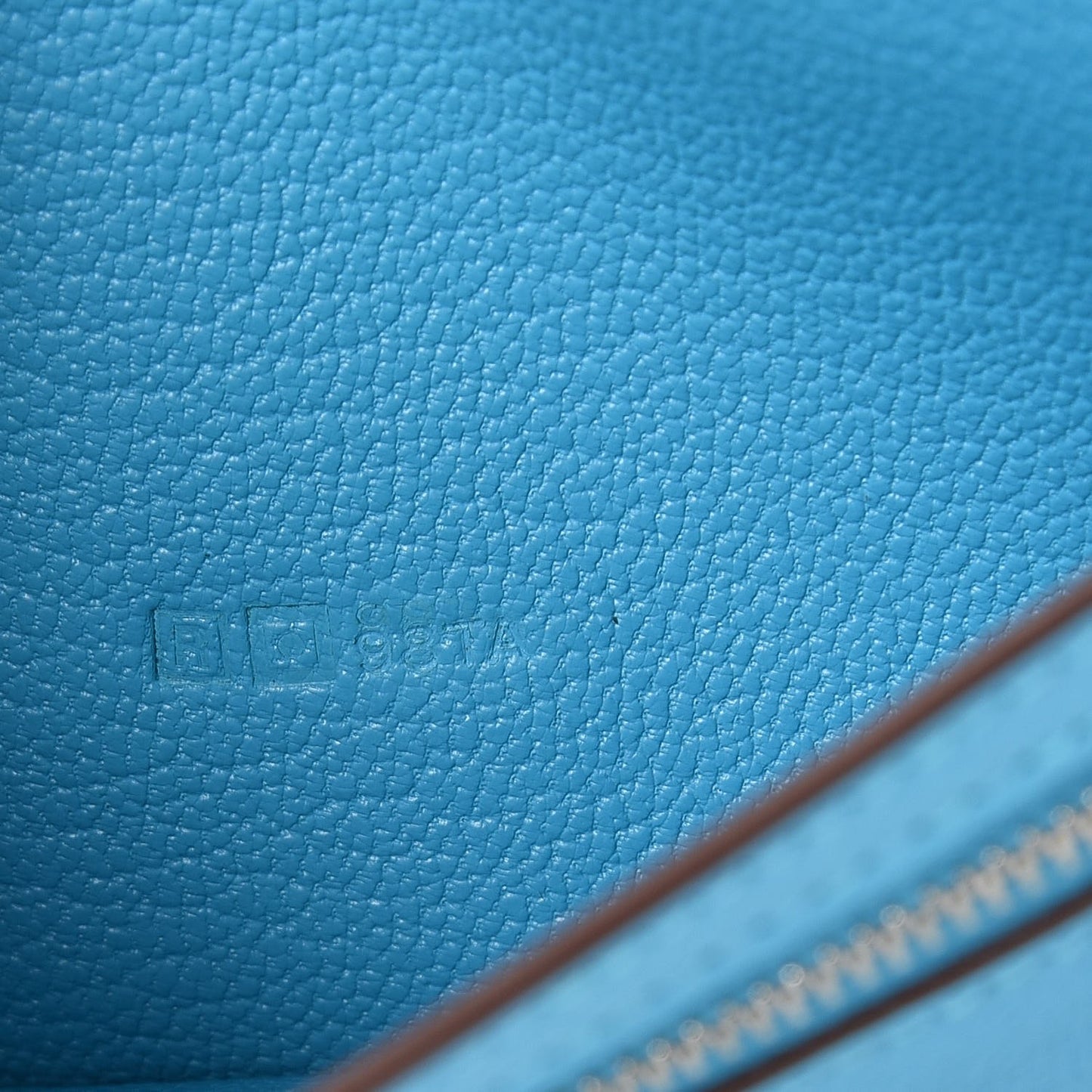 Chevre Mysore Bearn Gusset Wallet Bleu Azteque