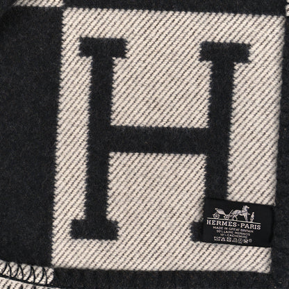Hermes Wool Cashmere Signature Avalon Blanket Ecru Gris Fonce 3 of 3