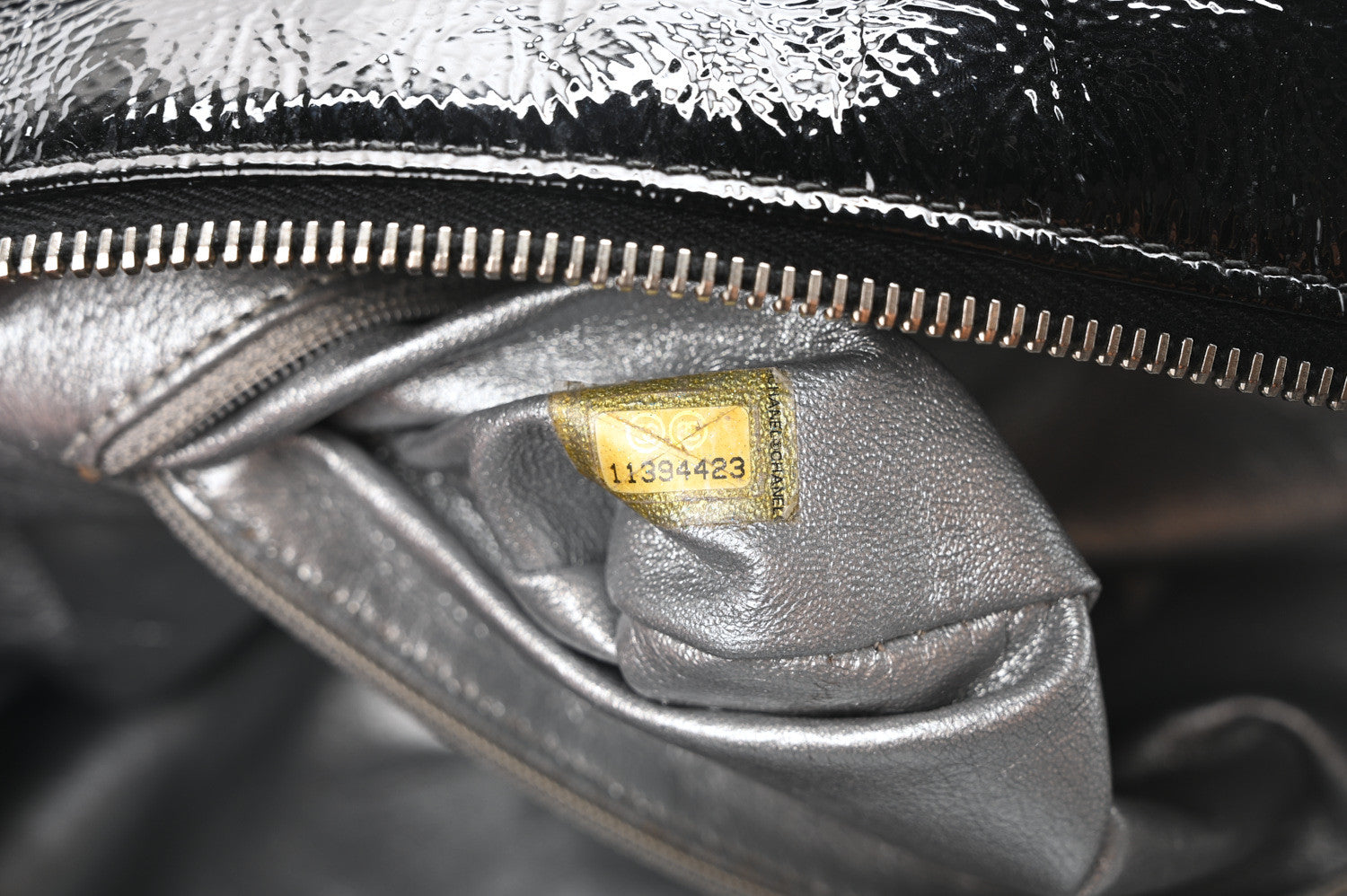 Chanel Patent Medium Luxe Ligne Bowler Black 7 of 10