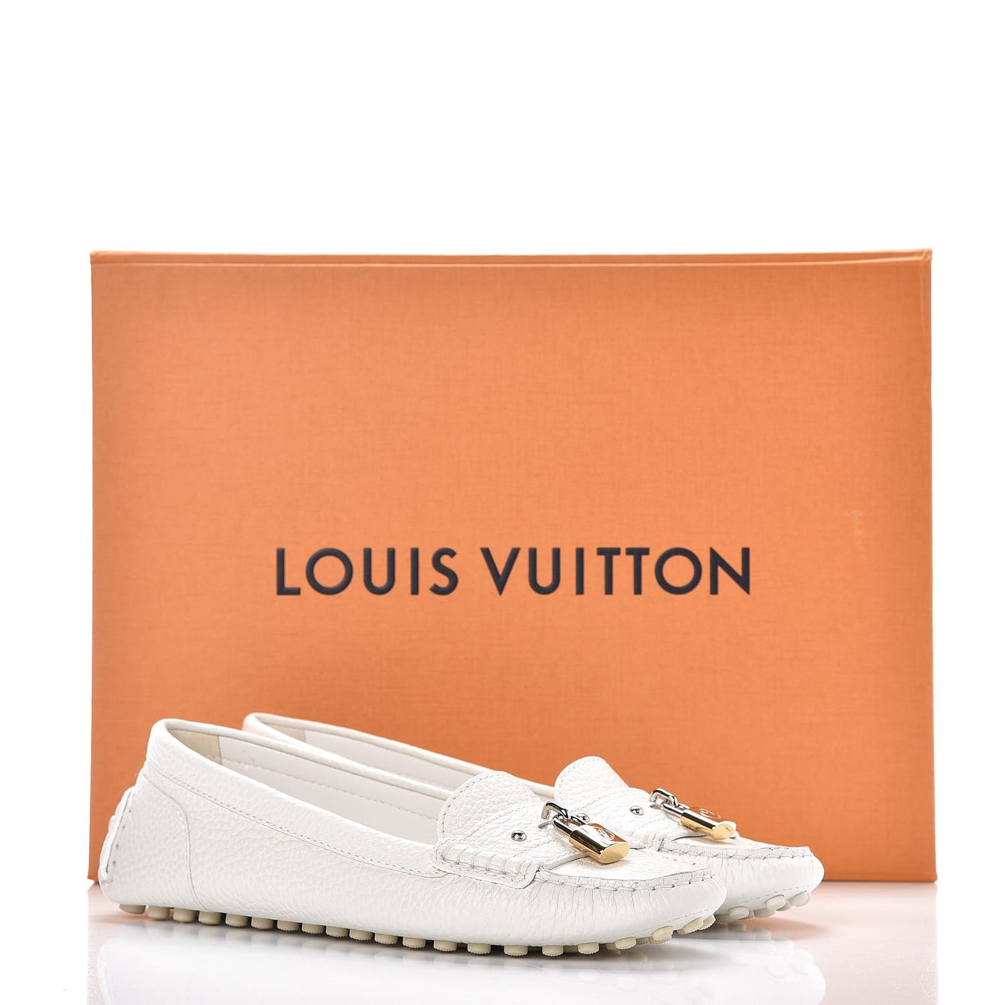 Grained Calfskin Close Up Flat Loafer 38 White