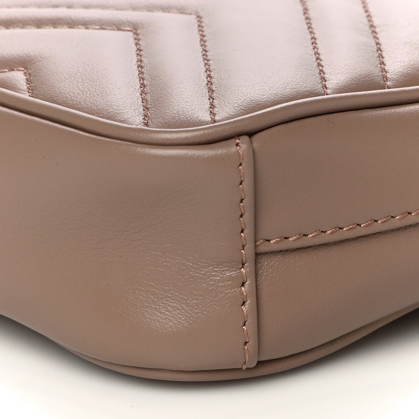Calfskin Matelasse Mini GG Marmont Crossbody Bag Porcelain Rose