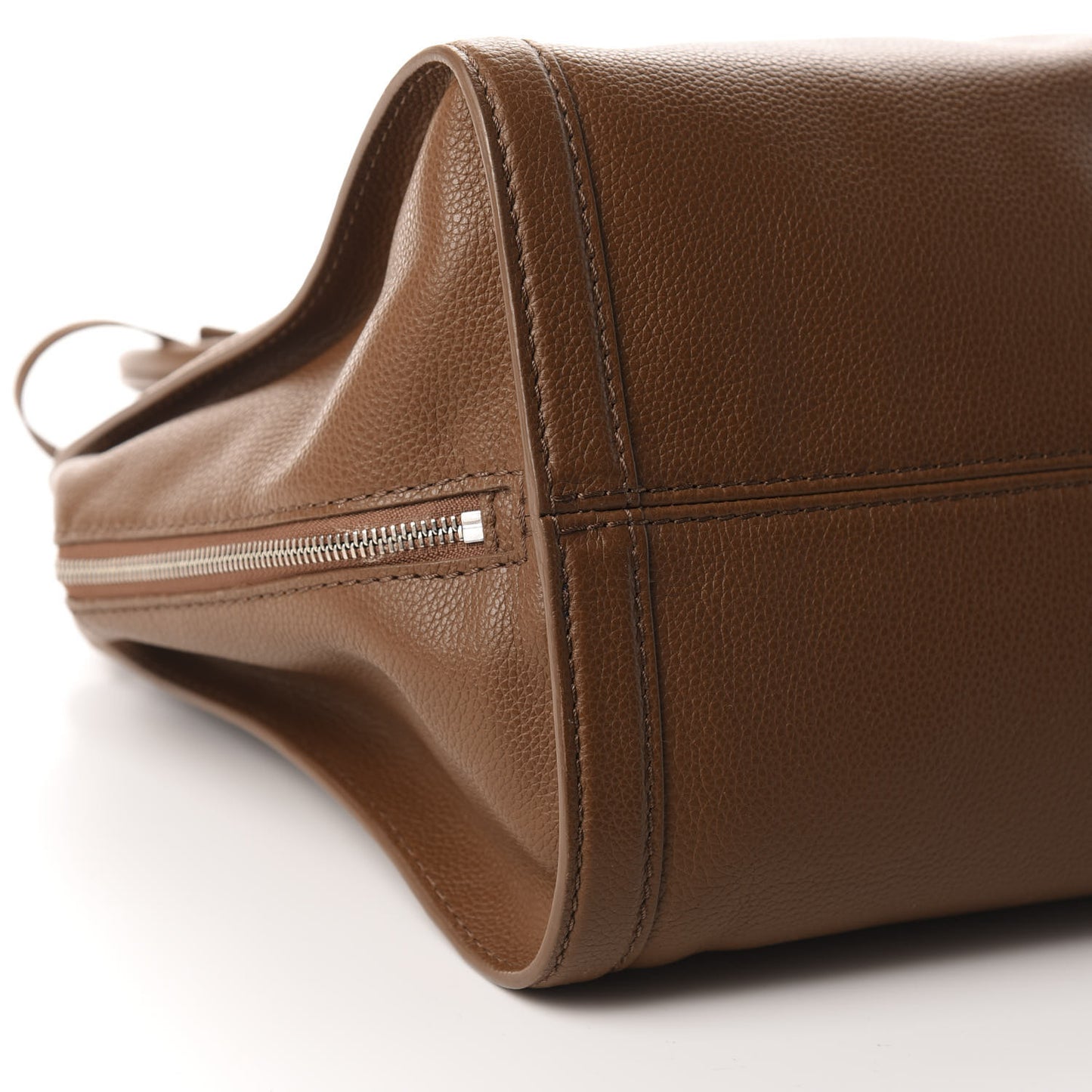 Pebbled Calfskin Large Skull Padlock Zip Around Tote Cuoio
