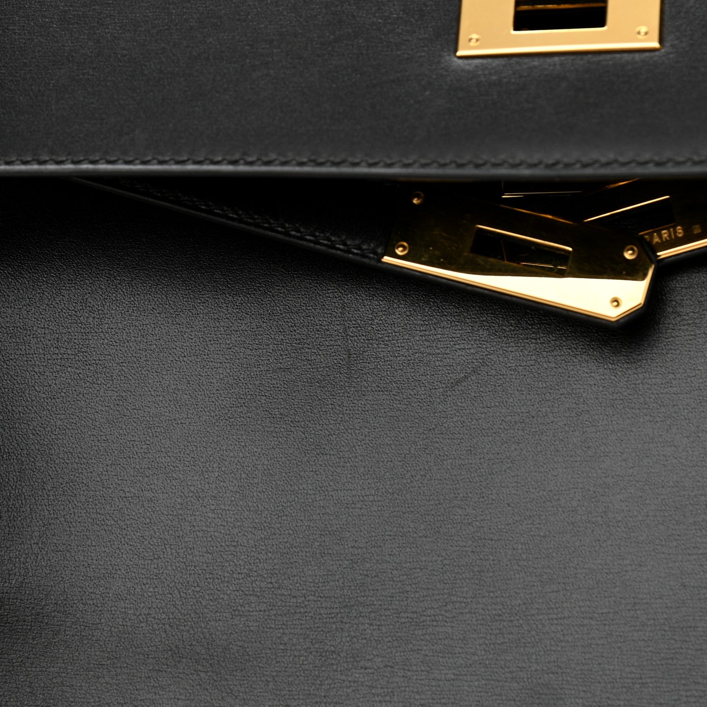 Box Kelly Retourne 32 Black