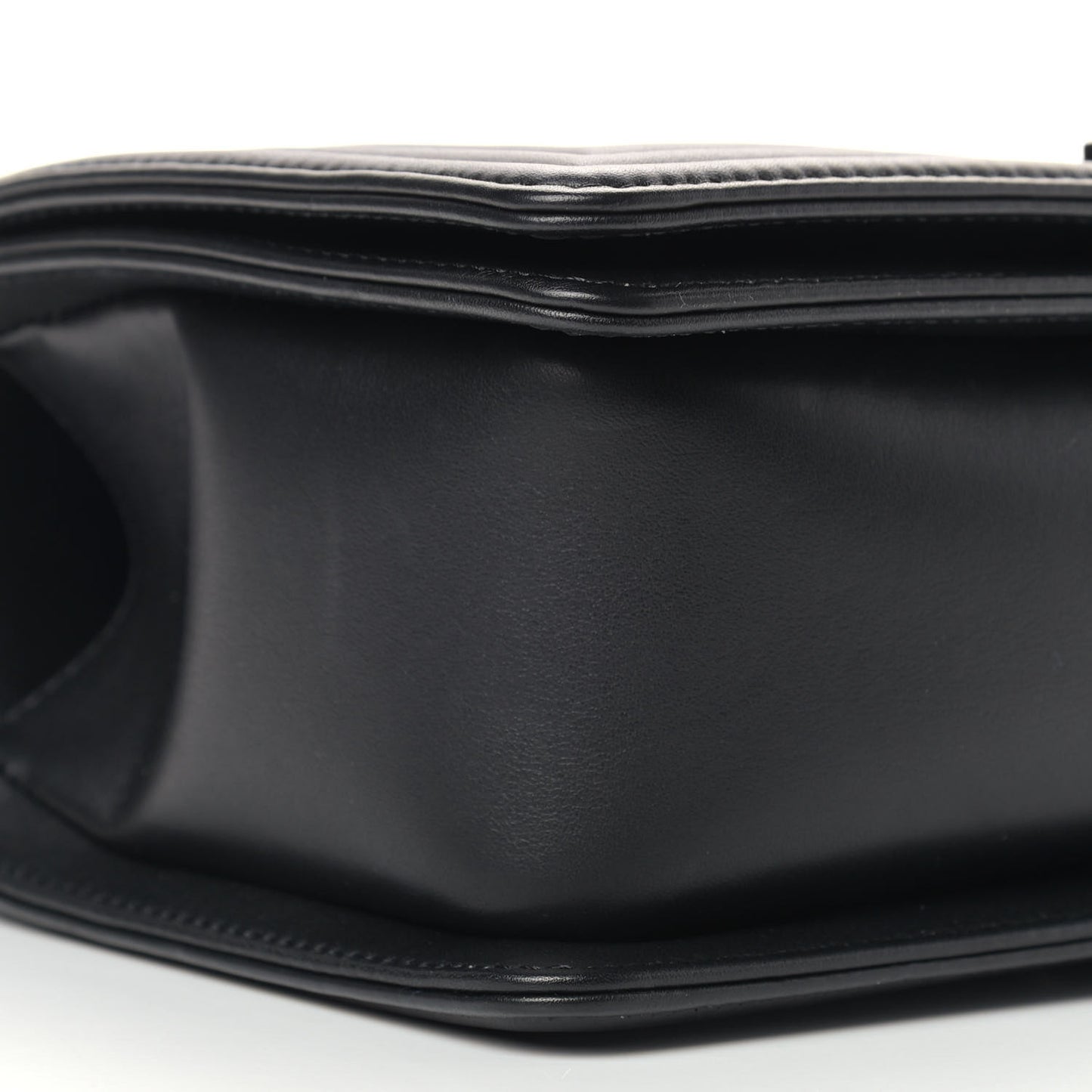 Calfskin Quilted Medium Boy Flap So Black