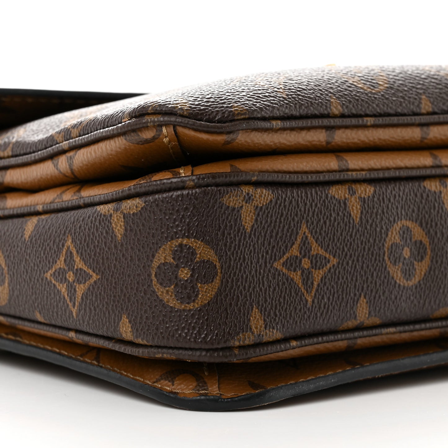 Reverse Monogram Pochette Metis