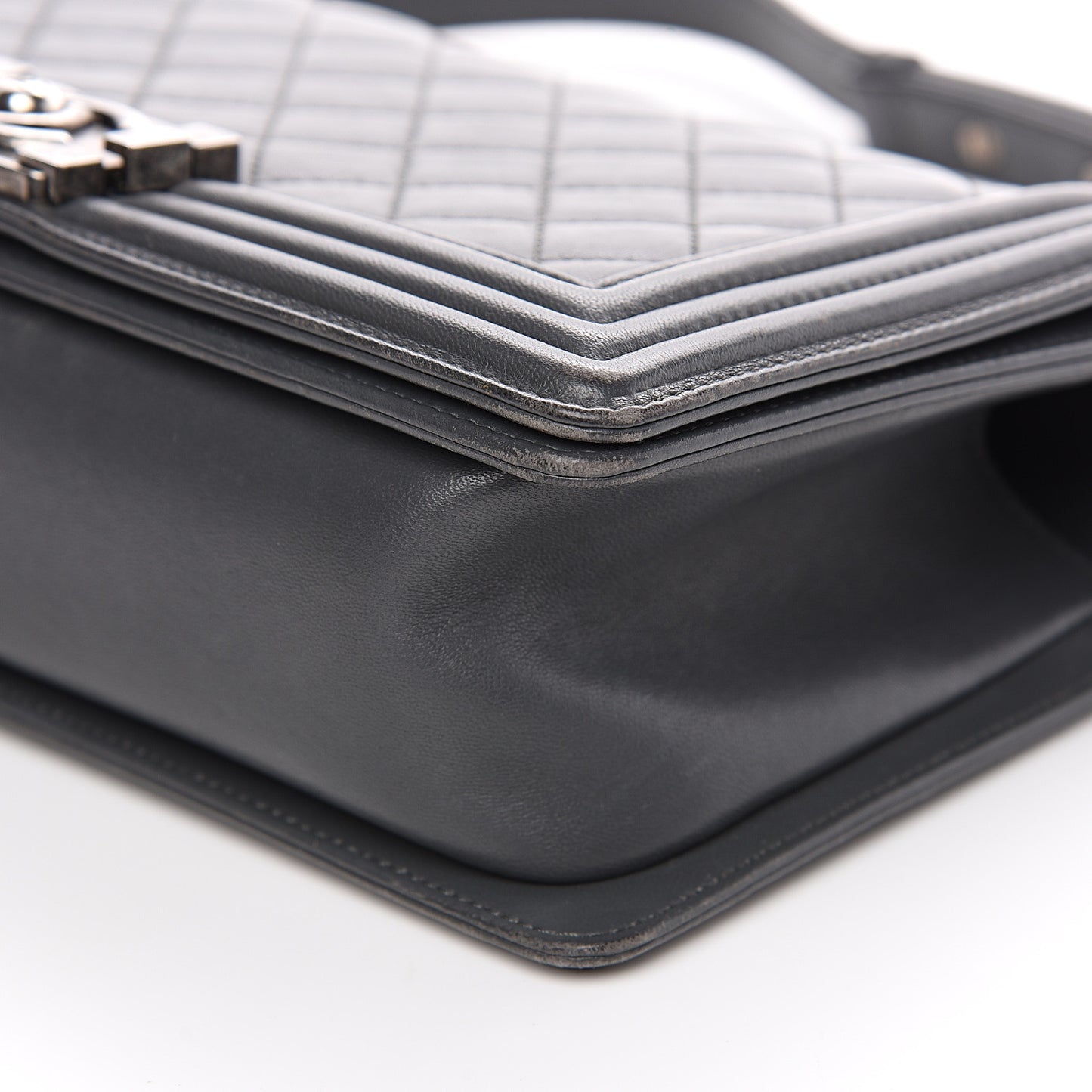 Lambskin Quilted New Medium Boy Flap Grey