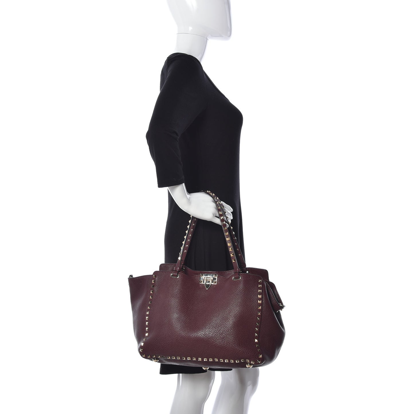 Pebbled Calfskin Medium Rockstud Tote Rubin