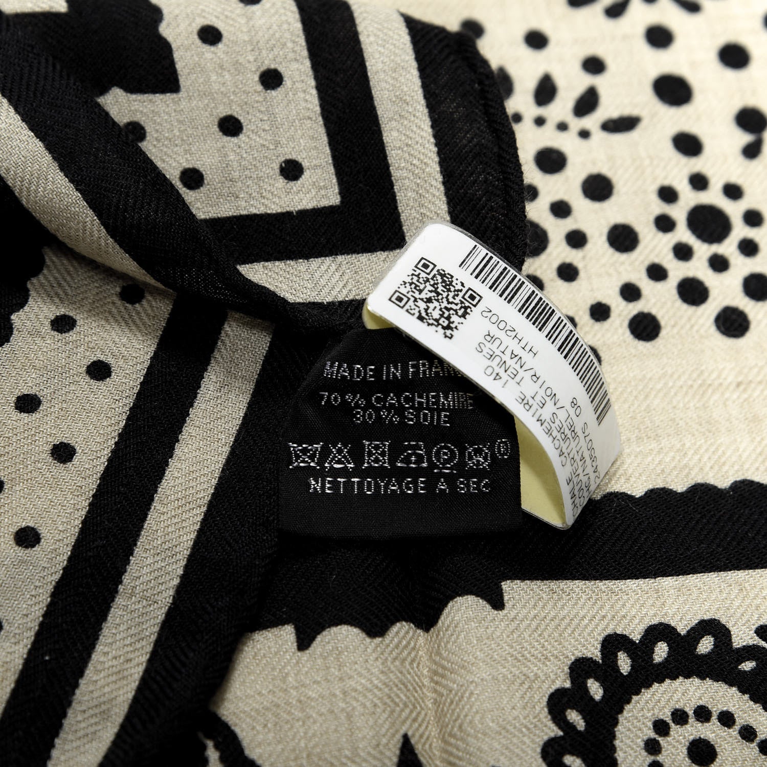 Hermes Silk Cashmere Couvertures Et Tenues de Jour Bandana Shawl 140 Natural Black 4 of 6