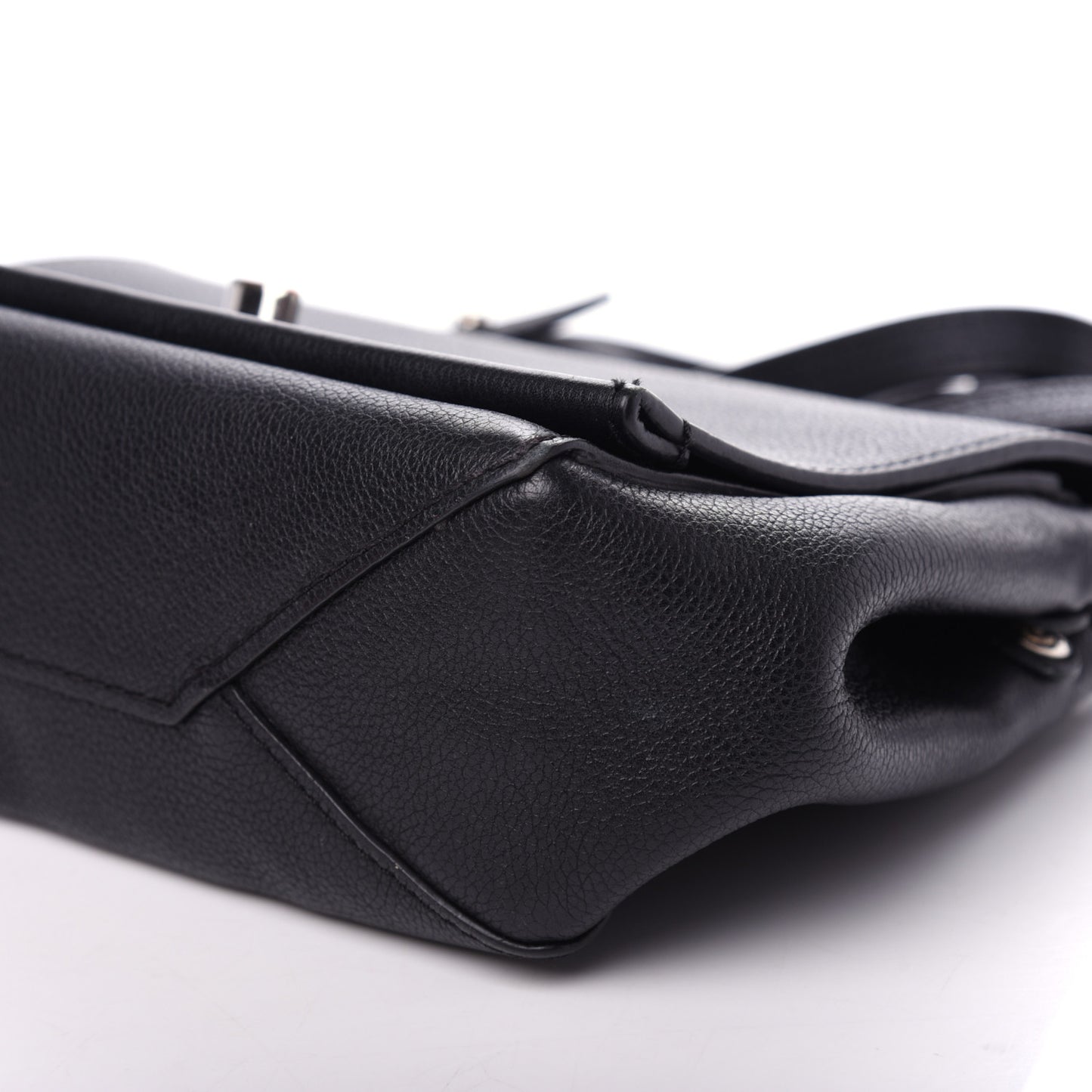 Calfskin Lockme II Chain Bag BB Black