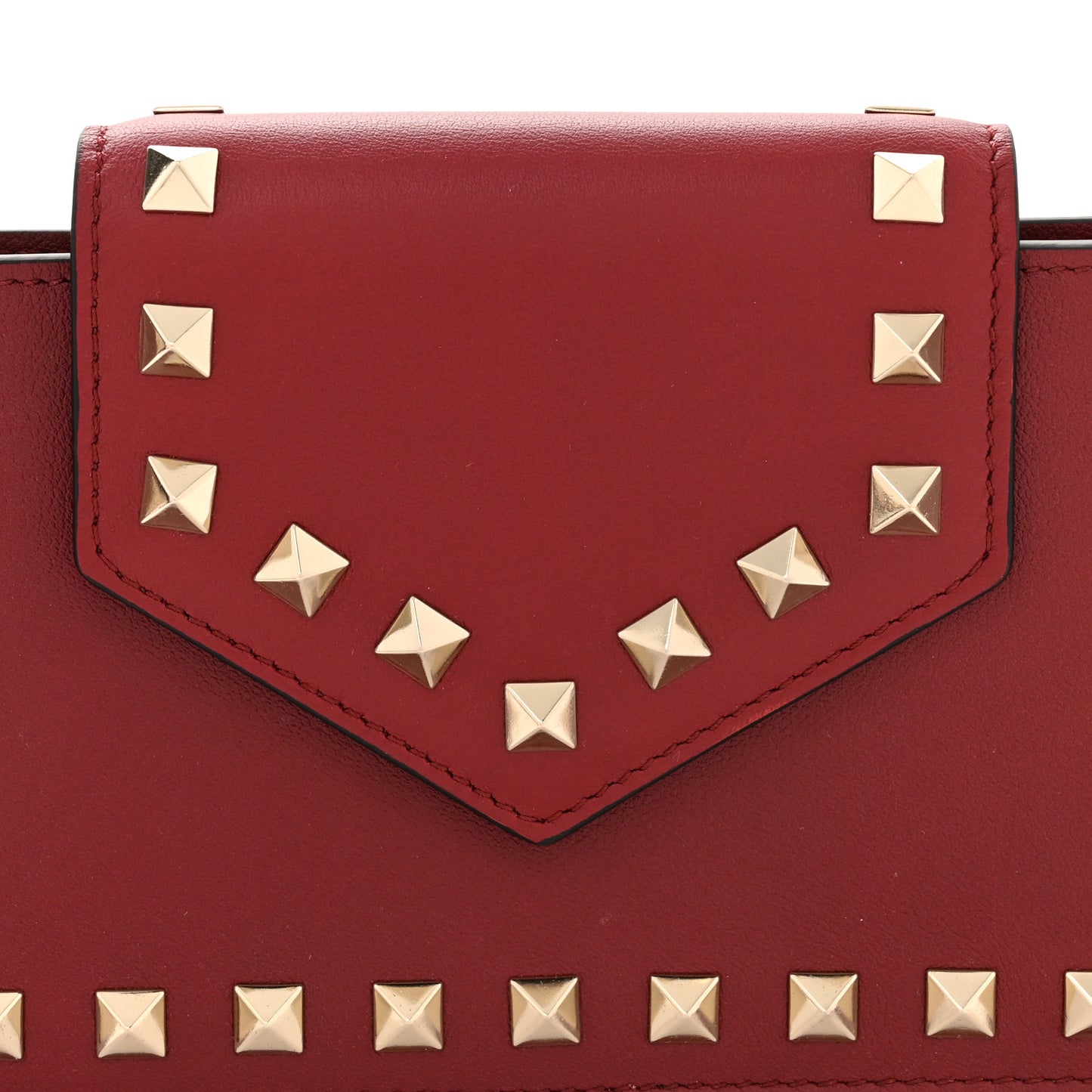 Calfskin Rockstud Phone Case With Chain Rubino