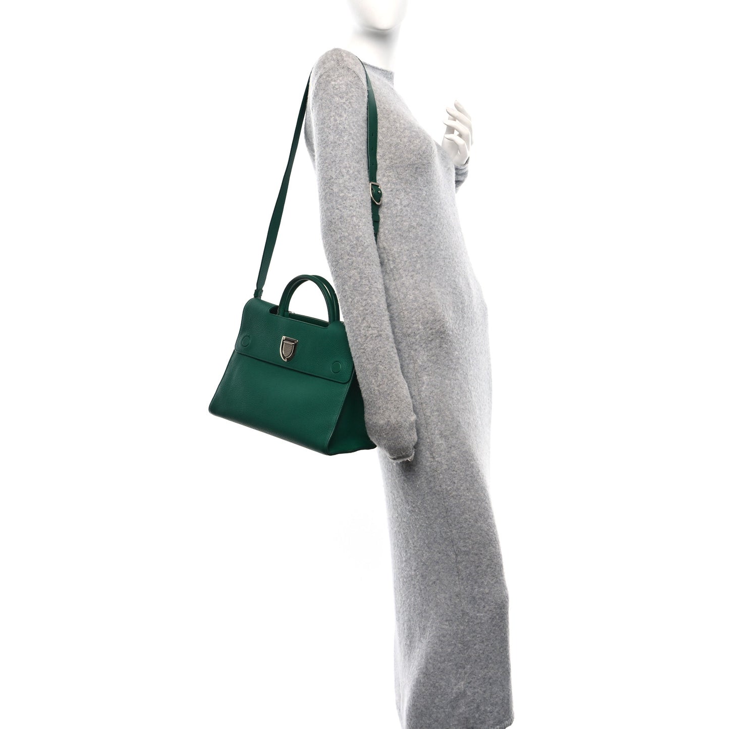 Grained Calfskin Diorever Flap Green