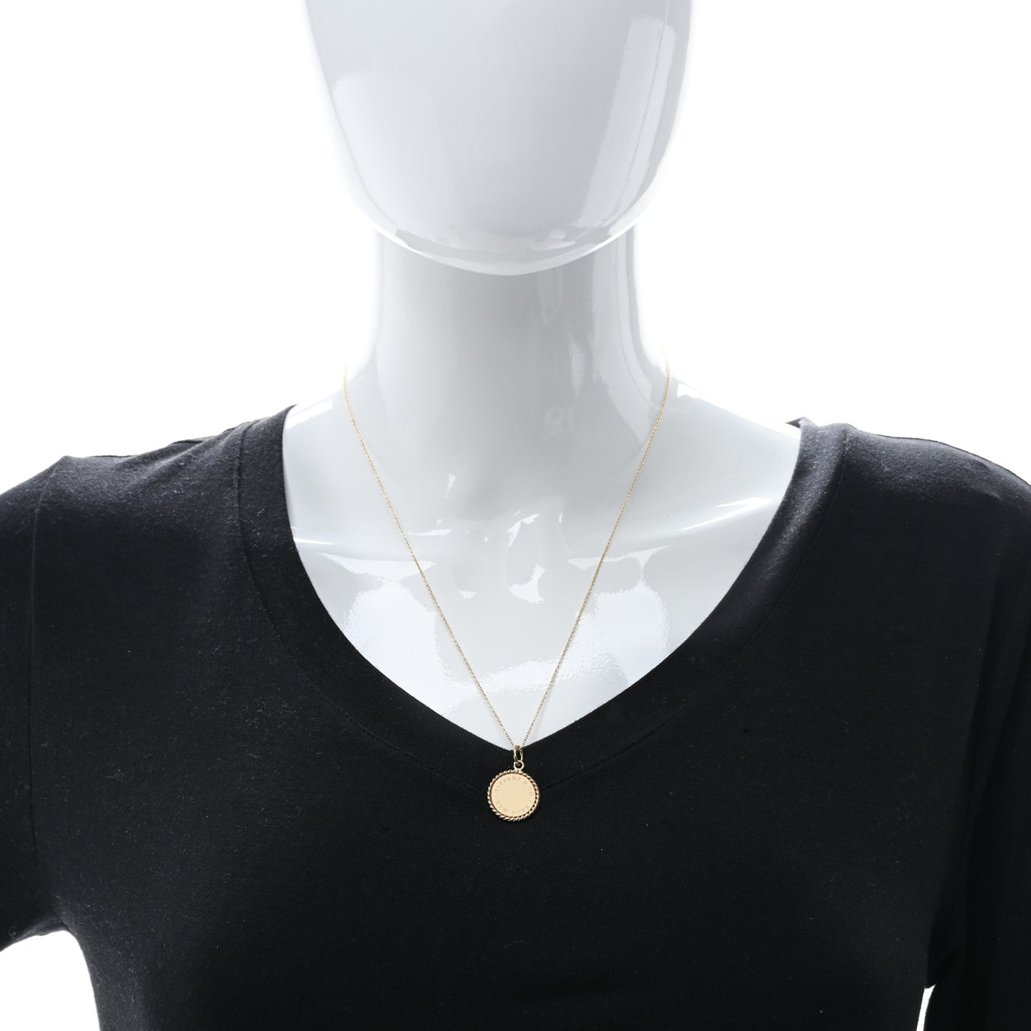 18K Yellow Gold Twist Round Charm Necklace