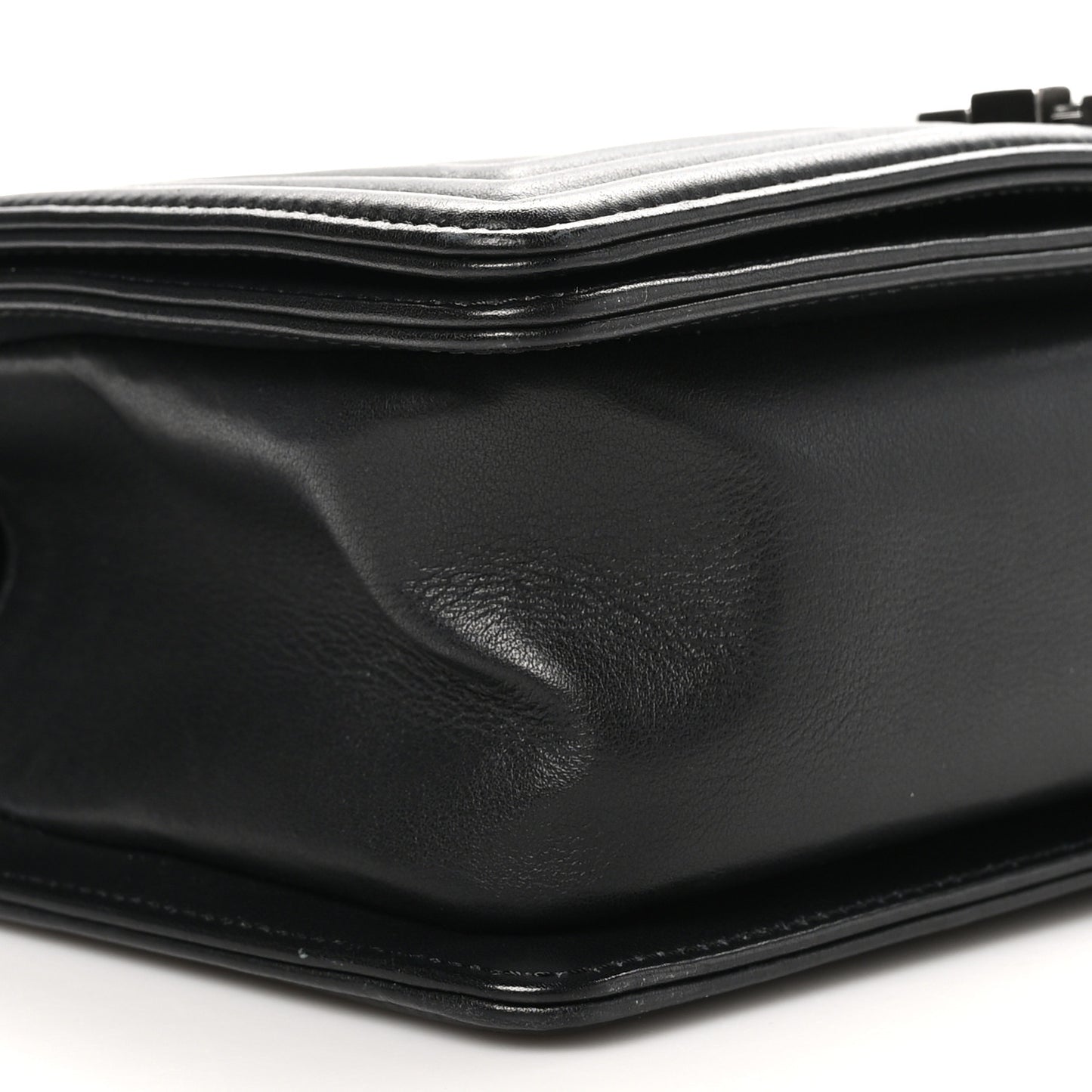 Lambskin Chevron Quilted Medium Boy Flap Black