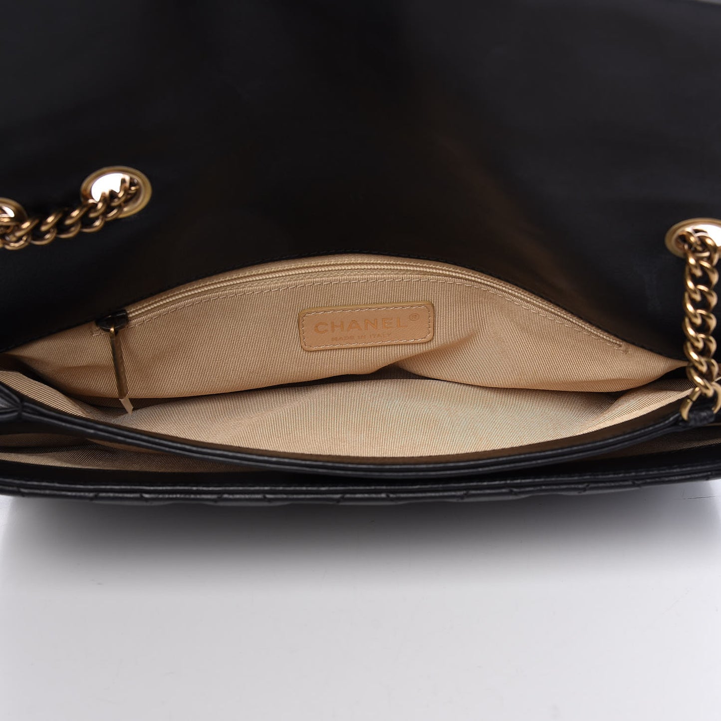 Calfskin Quilted Medium CC Crown Flap Black