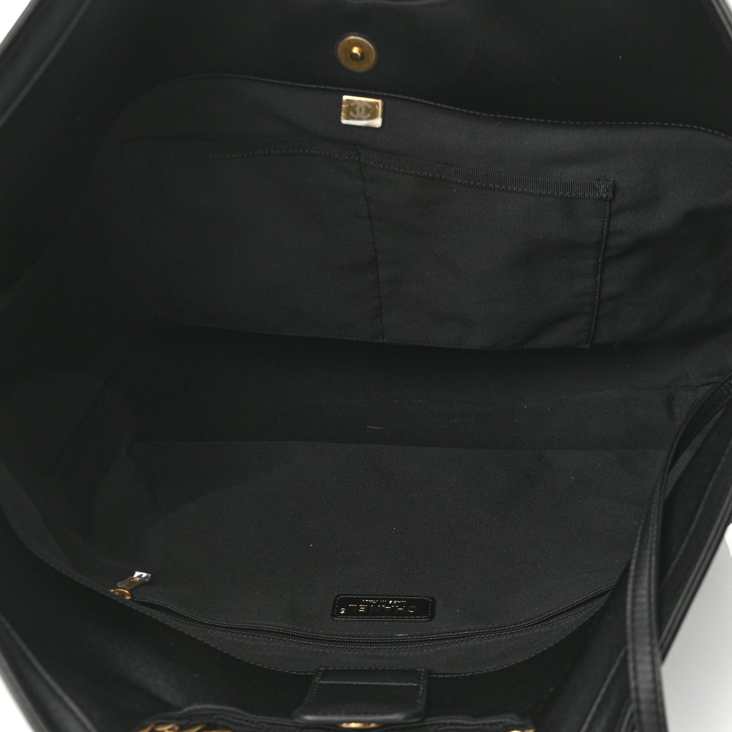 Nylon Grosgrain Quilted Maxi Lifestyle Shopping Bag Black