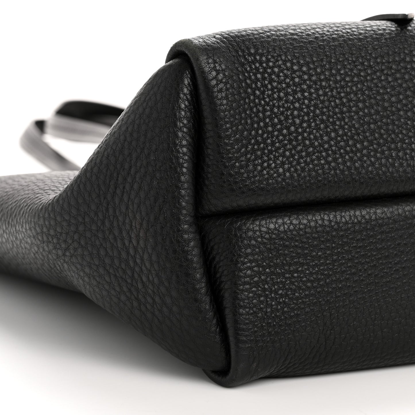 Vitello Daino Tote Black