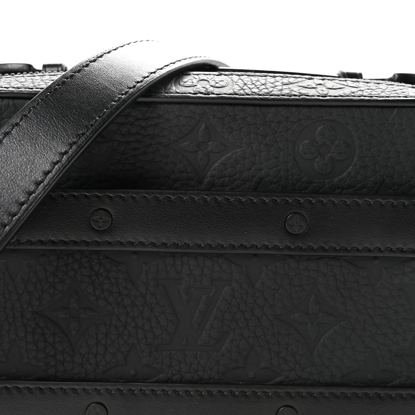 Taurillon Monogram Soft Trunk Black