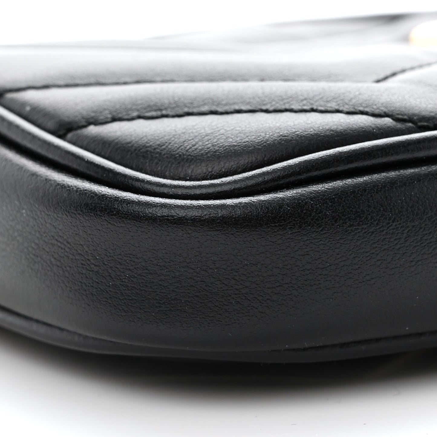 Calfskin Matelasse Mini GG Marmont Chain Crossbody Bag Black