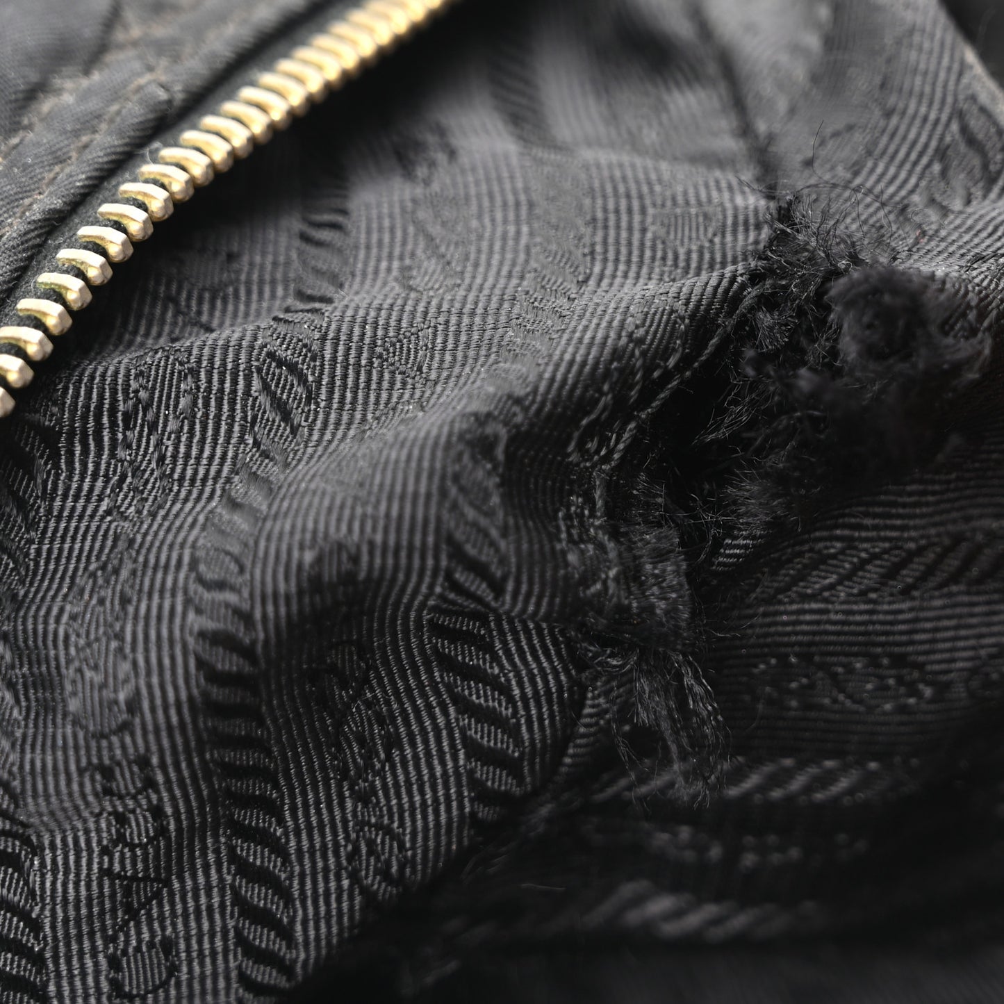 Tessuto Nylon Chevron Catena Bag Black