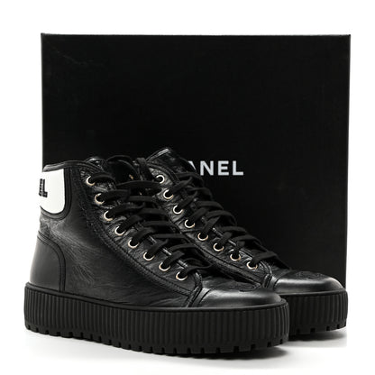 Chanel Aged Calfskin Lace Up Cap Toe Sneakers 38.5 Black White 9 of 9