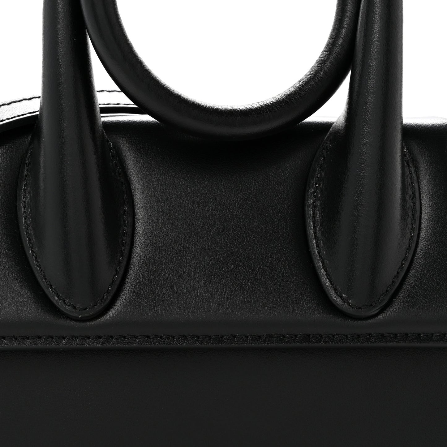 Smooth Calfskin Le Chiquito Noeud Black Black