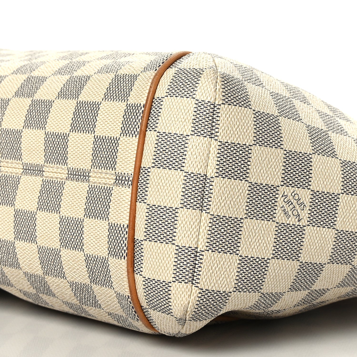 Louis Vuitton Damier Azur Totally MM 7 of 9